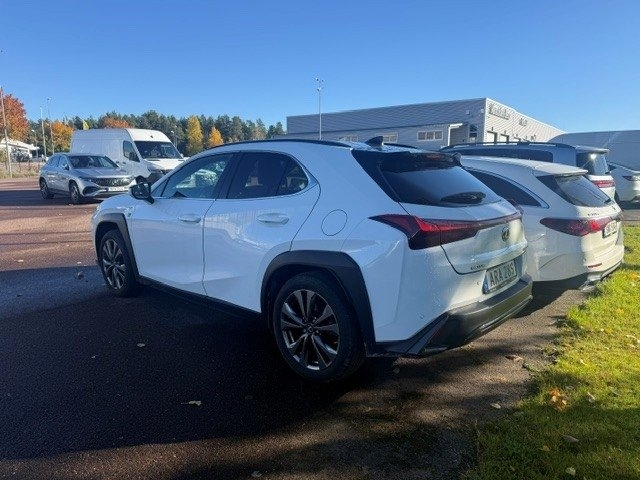 Lexus UX 250h F Sport 2023, bild 2/3