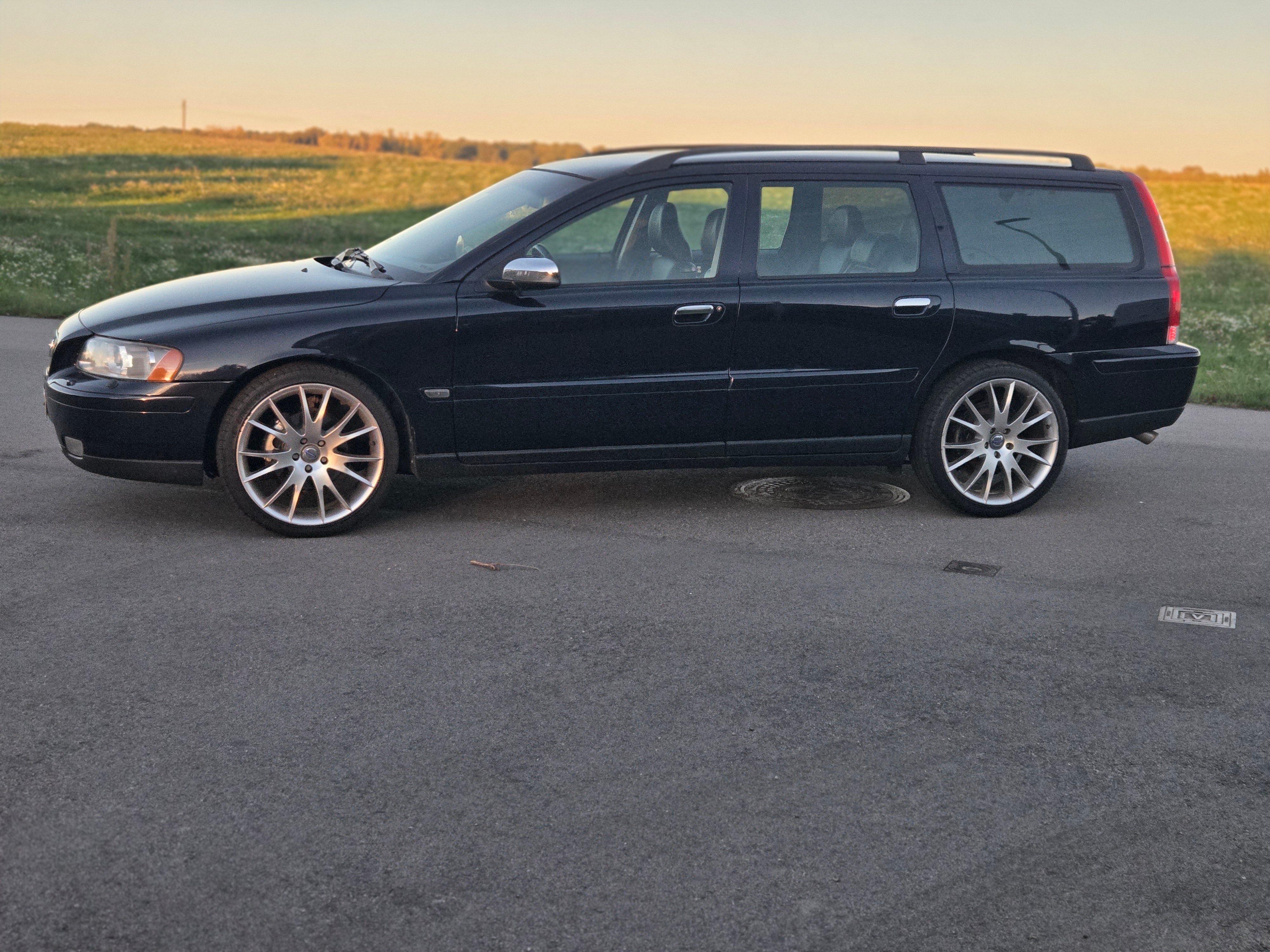 Volvo V70 2.4 2006, kuva 5/8