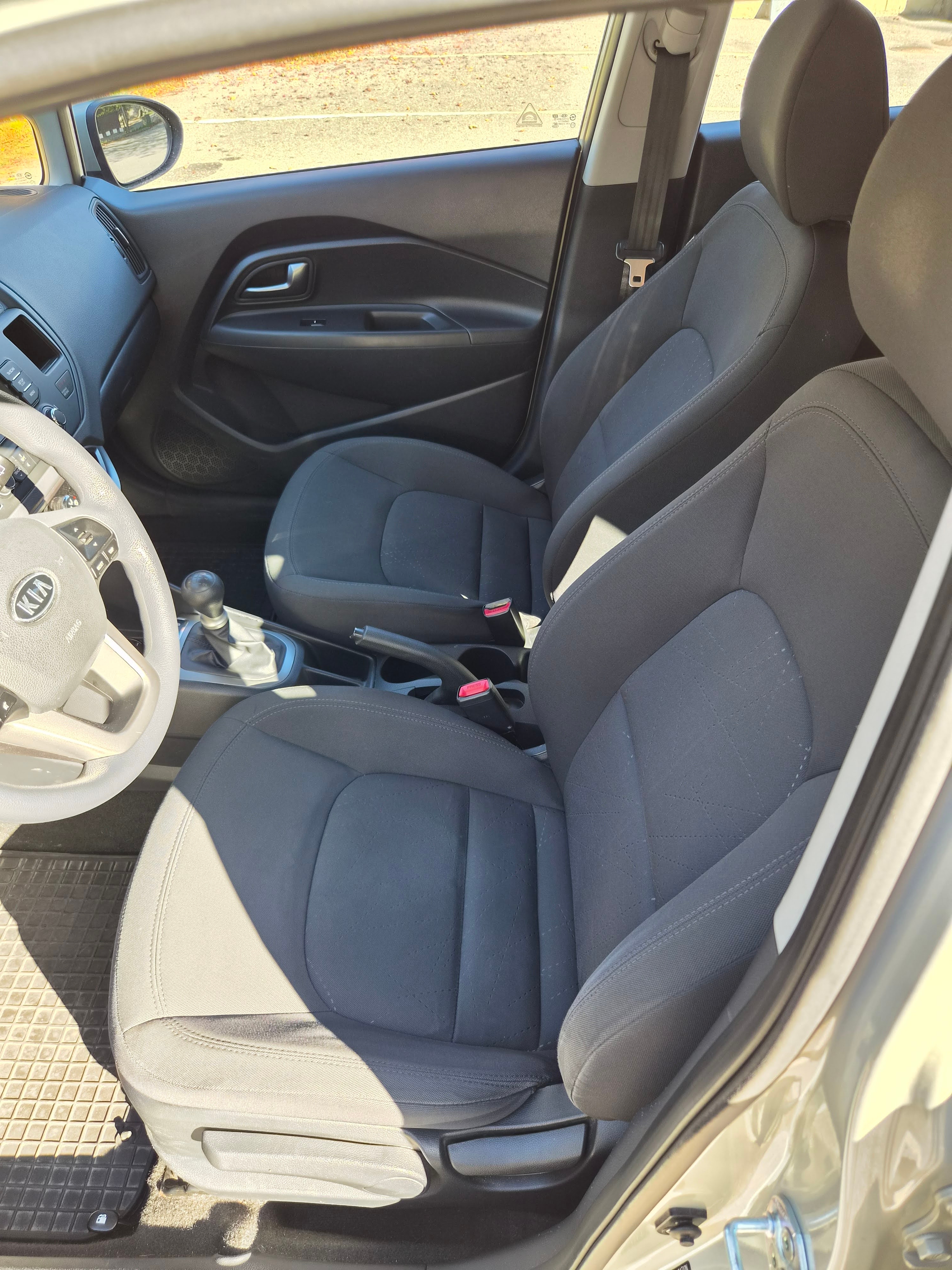 Kia Rio 1.2 2012, bild 7/10