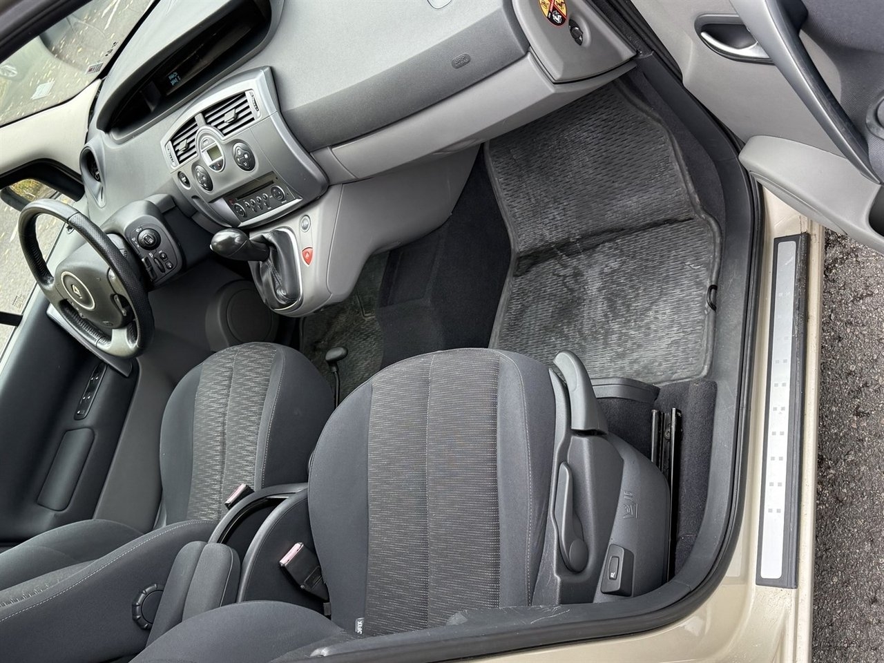 Renault Scénic 1.9 dCi FAP 2008, photo 7/10
