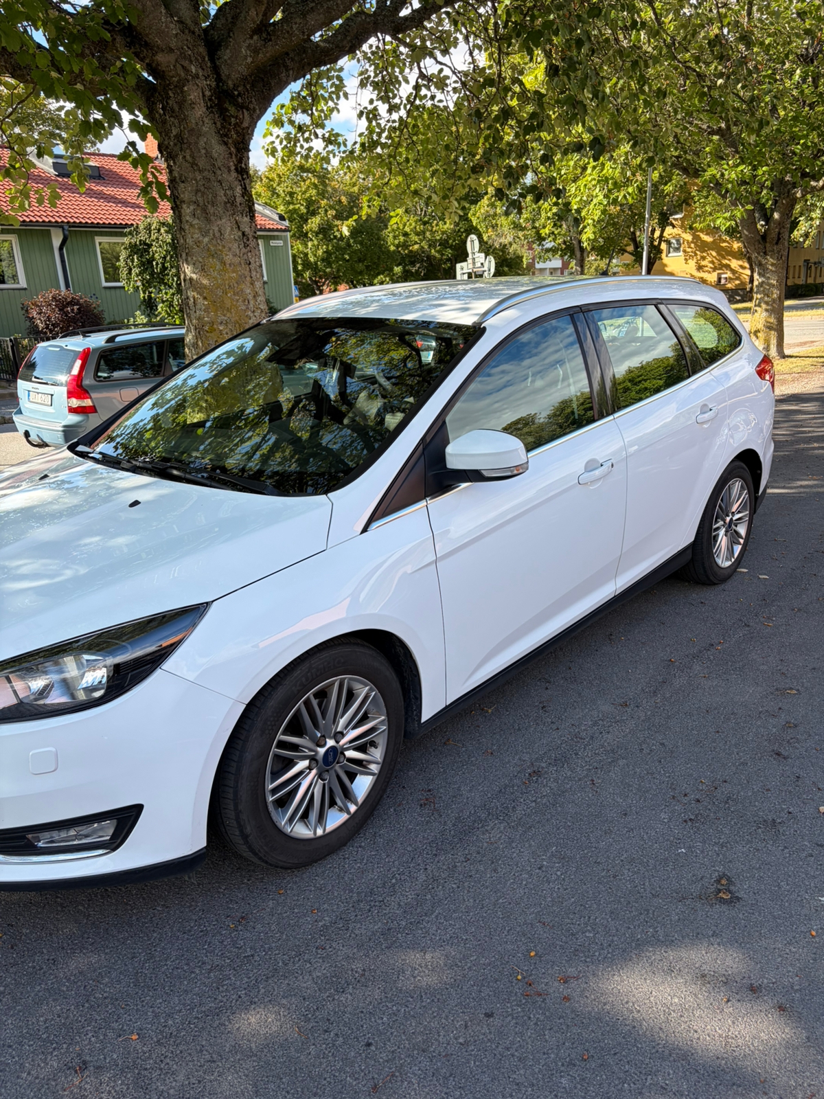 Ford Focus 1.0 EcoBoost 2017, bild 2/6