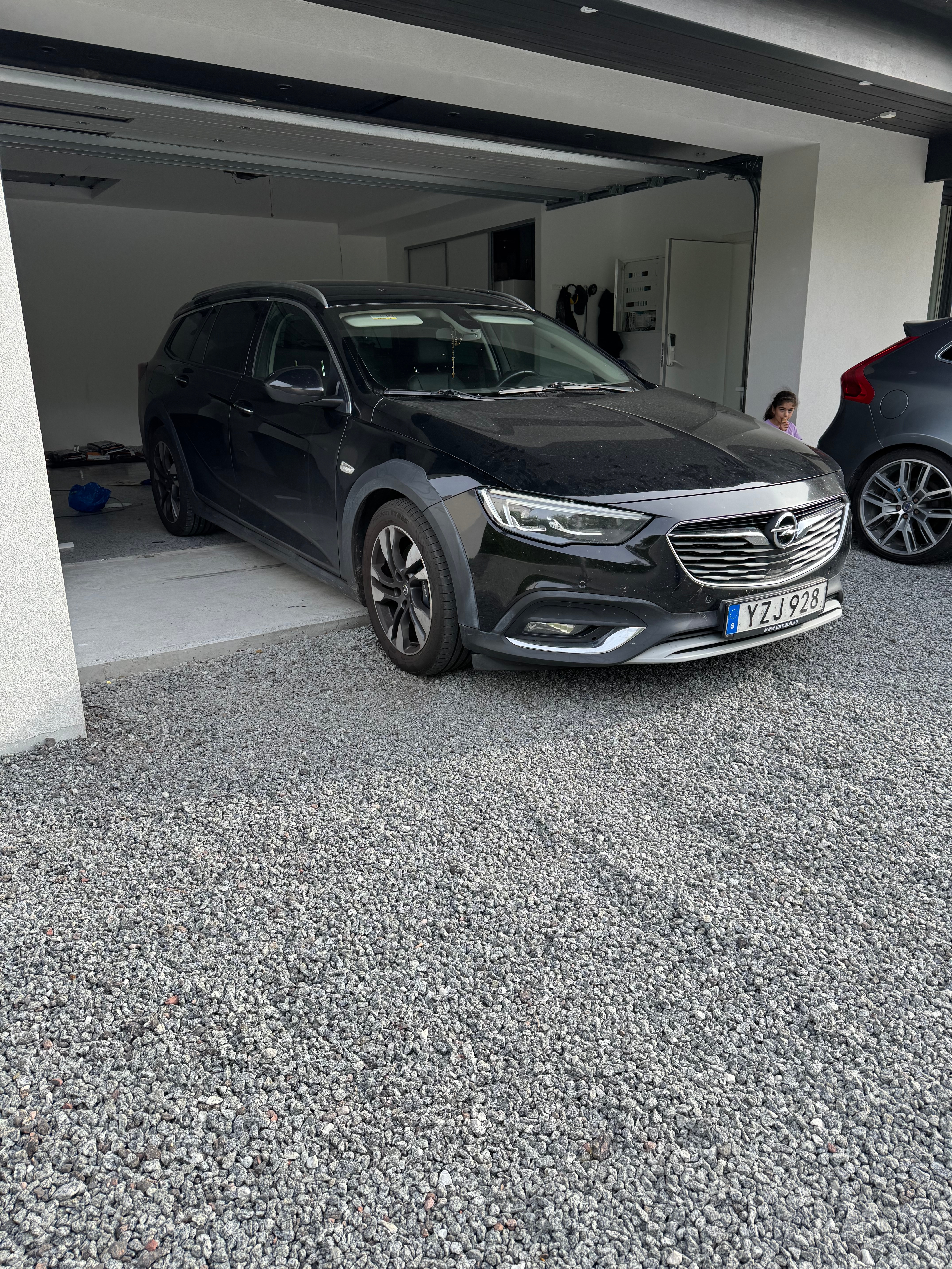 Opel Insignia Country Tourer 2.0 Turbo 2018, bild 2/8