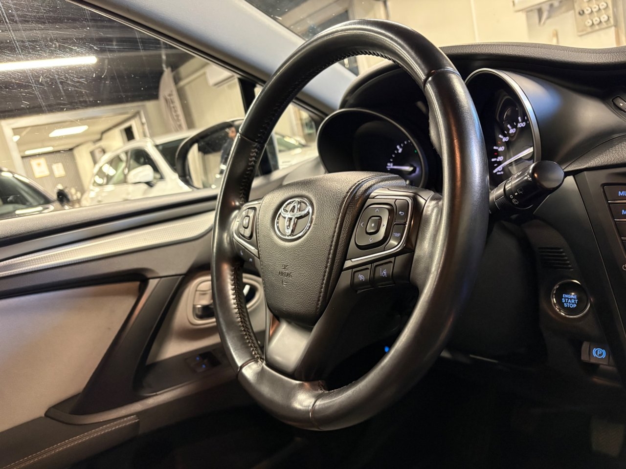 Toyota Avensis 2.0 D-4D Active Plus 2016, photo 6/10