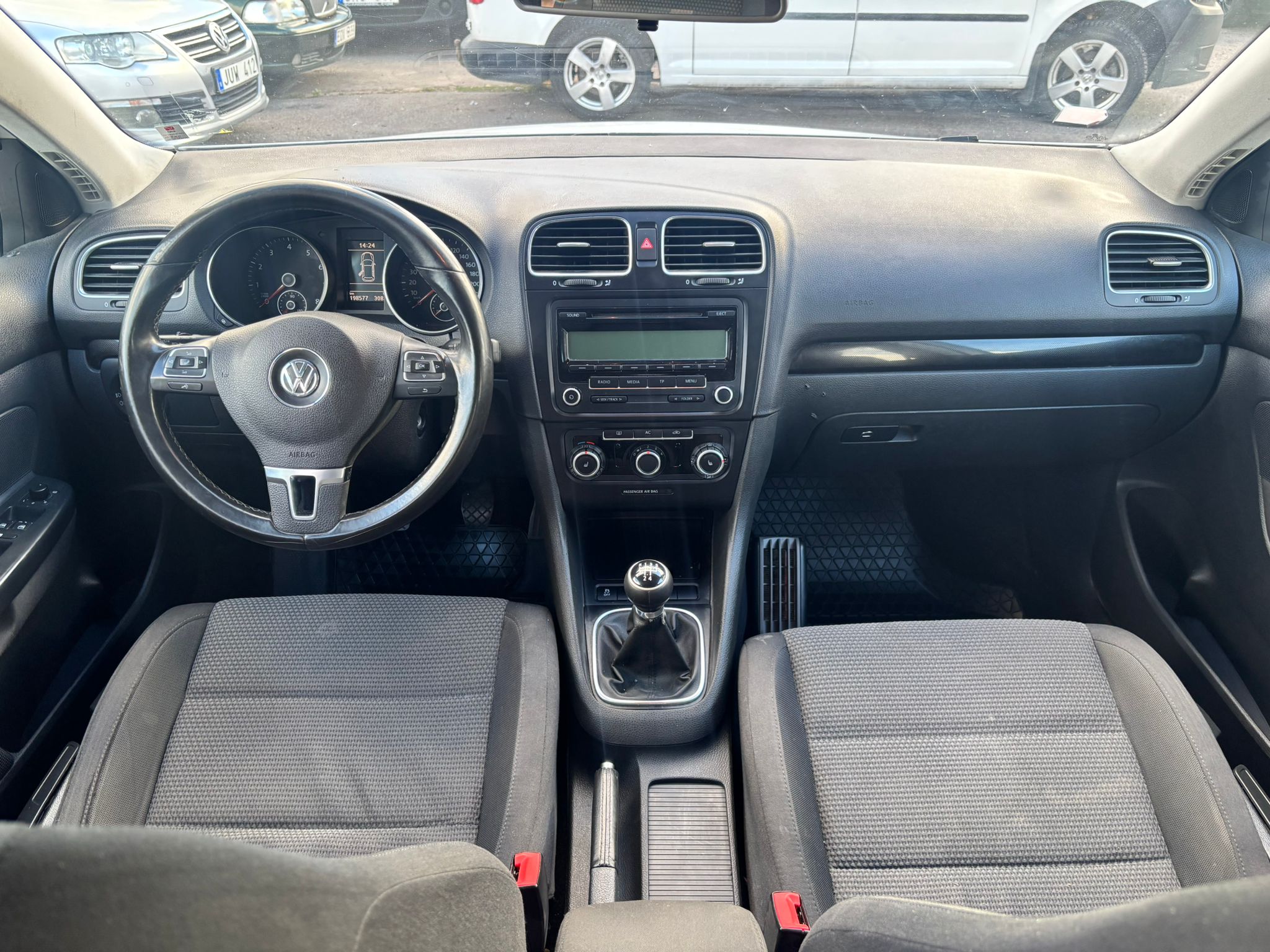 Volkswagen Golf 1.6 2010, bild 6/9