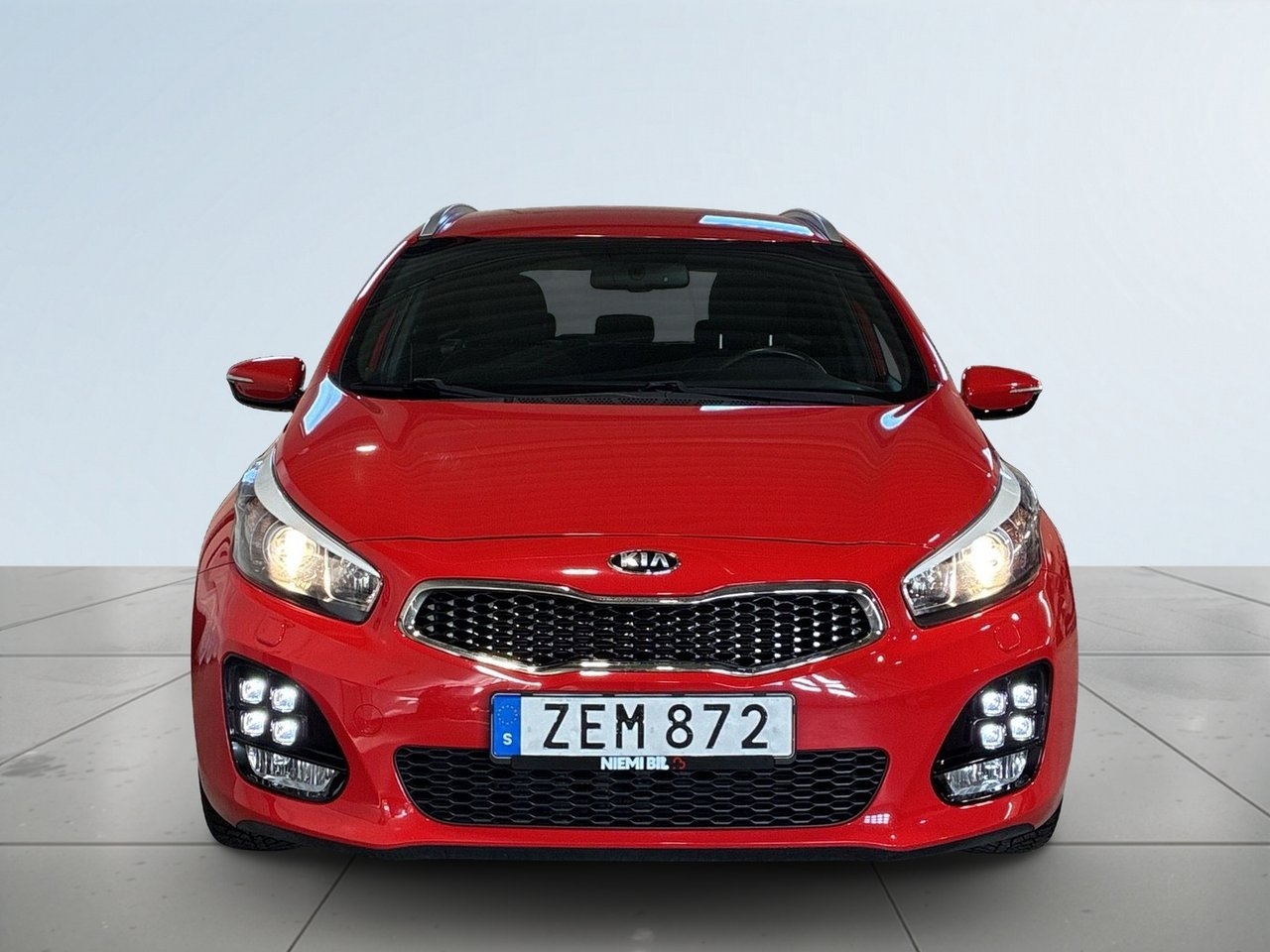 Kia Ceed 1.6 GDI GT Line 2018, bild 2/20