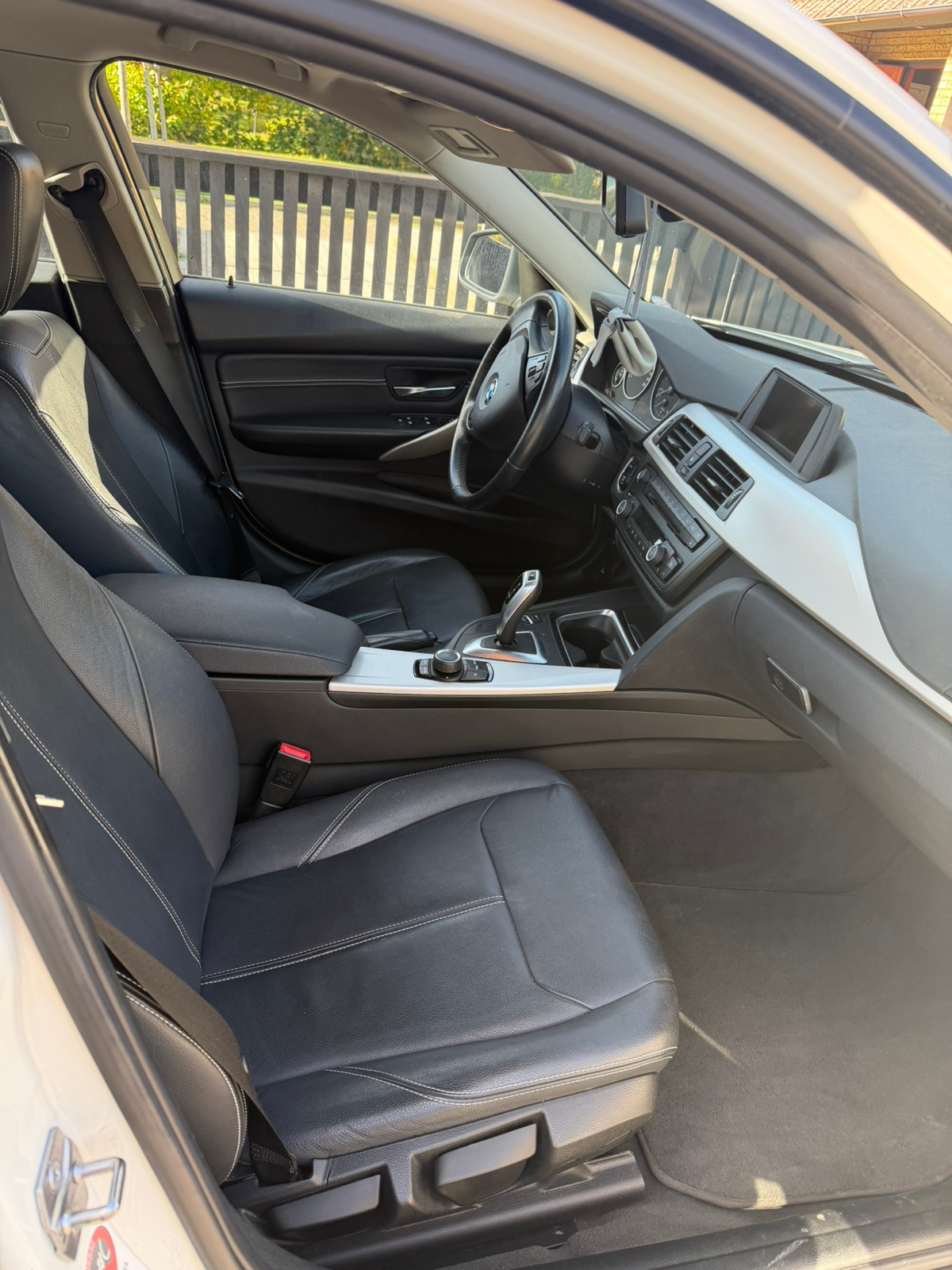 BMW 320 2015, kuva 5/6