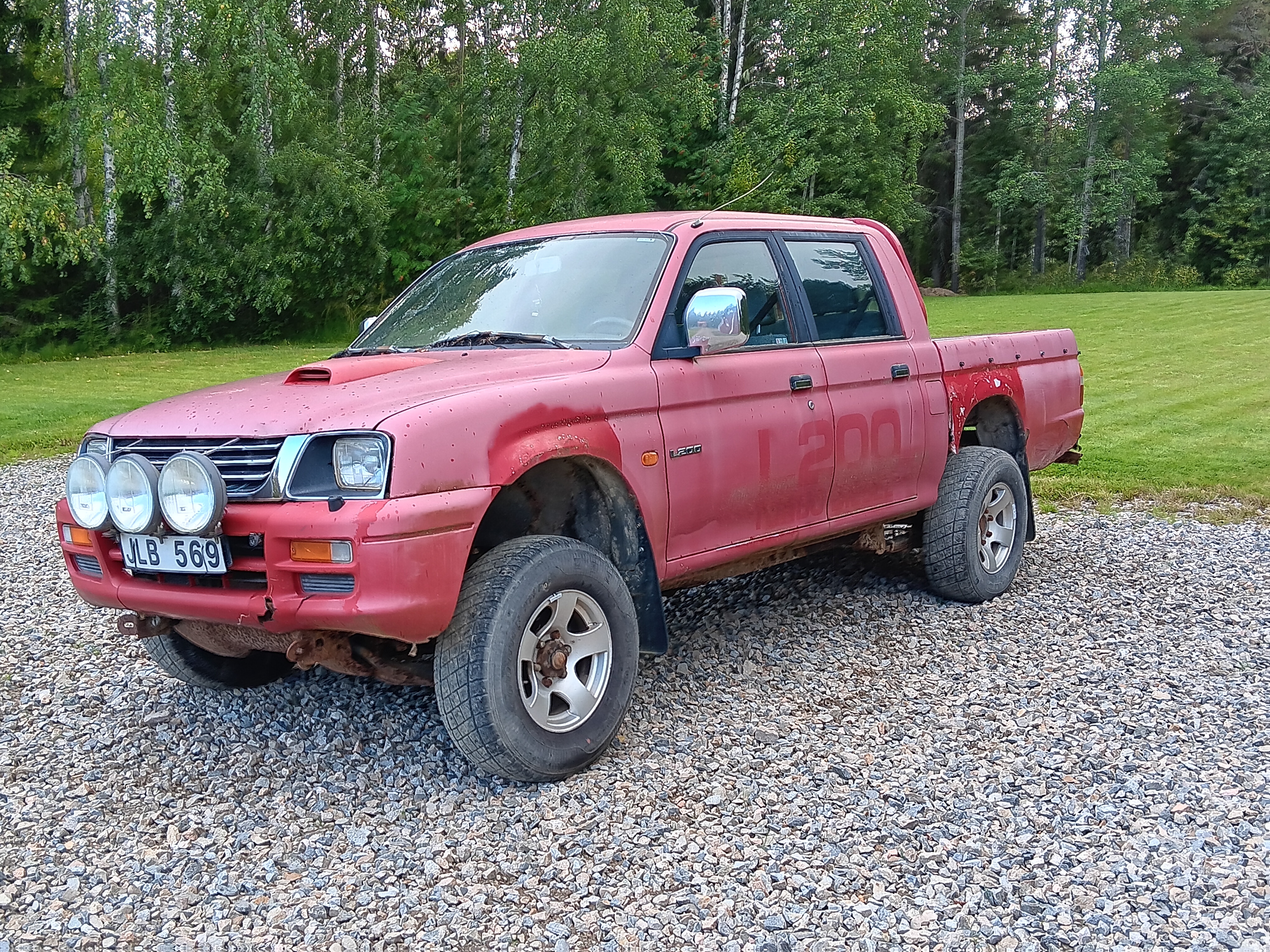 Mitsubishi L200