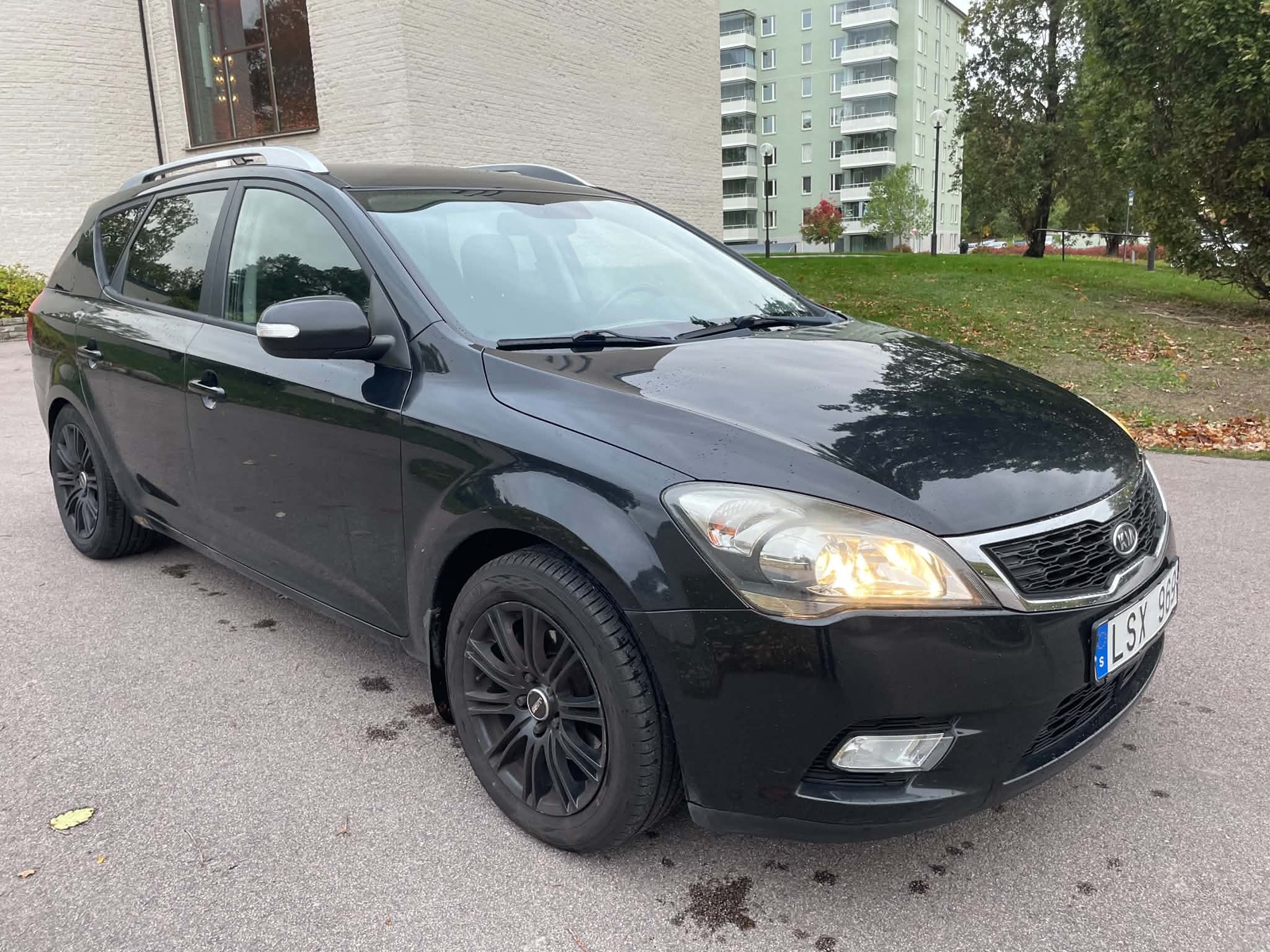 Kia Ceed 1.6 CRDi 128 2012, bild 2/6