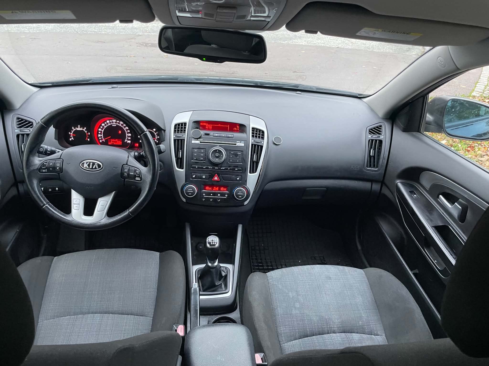 Kia Ceed 1.6 CRDi 128 2012, bild 6/6