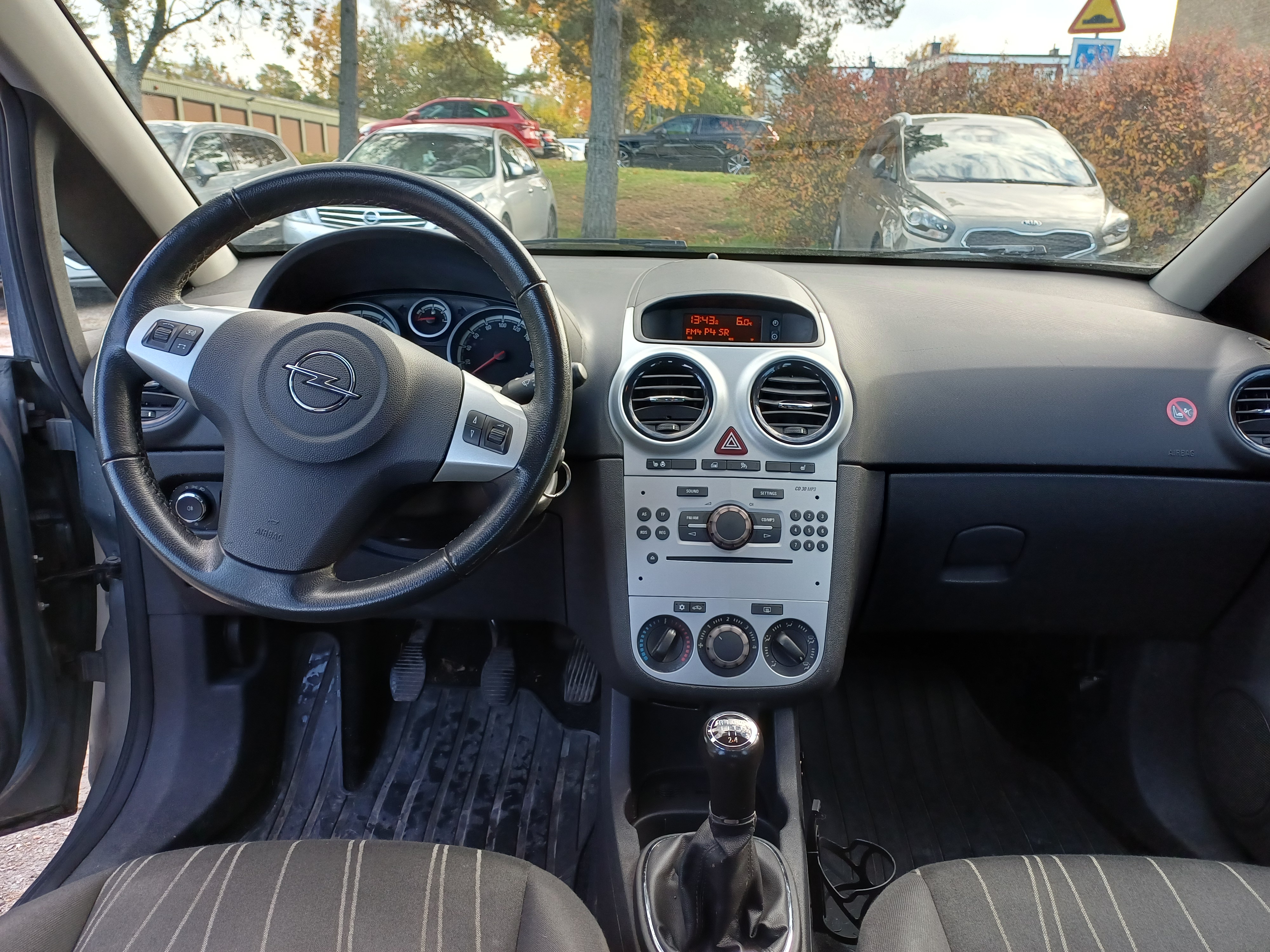 Opel Corsa 2010, bild 3/5