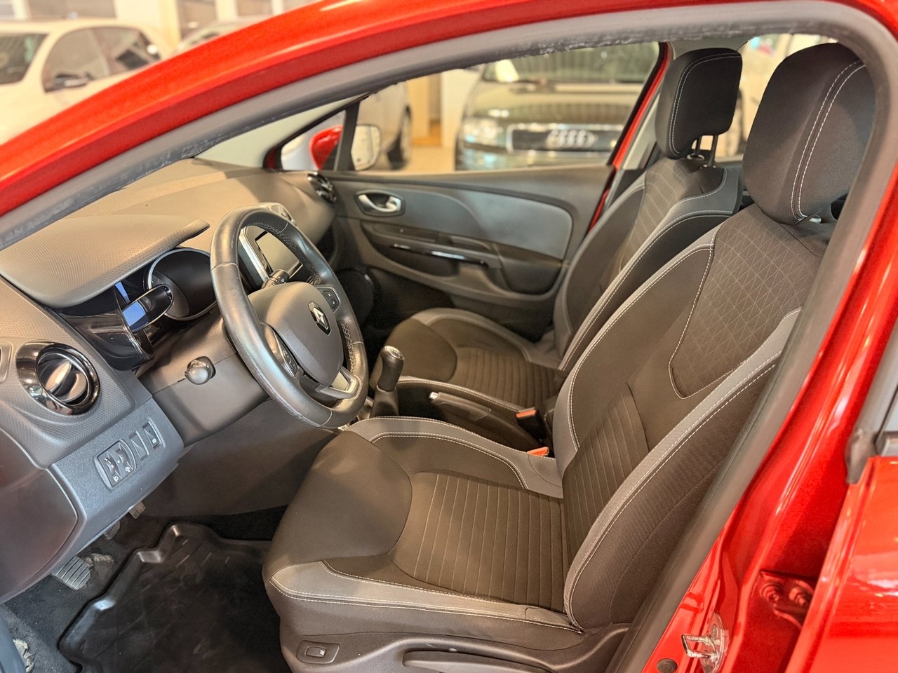 Renault Clio TCe 90 2016, bild 6/10