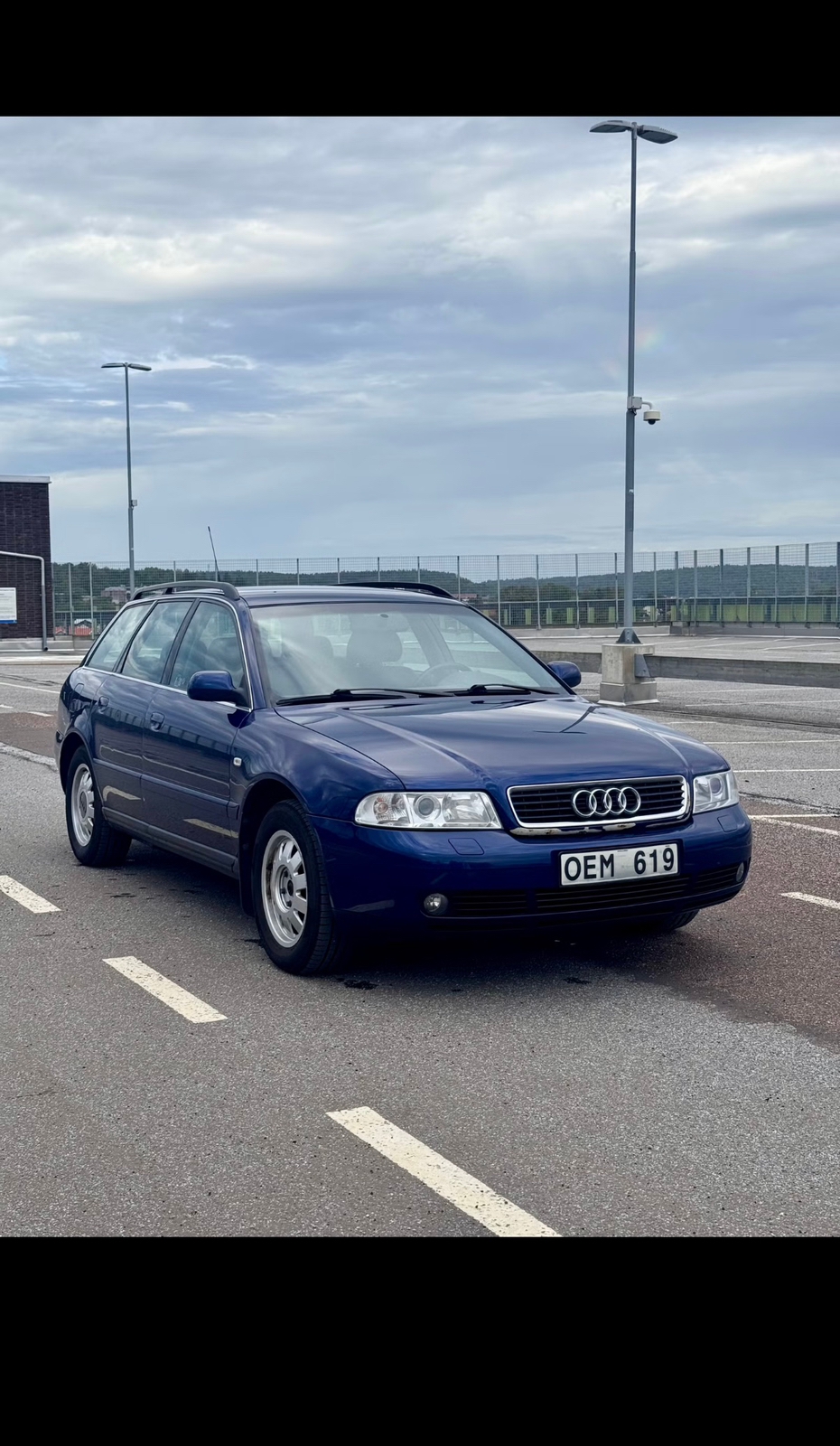 Audi A4 2.4 1999, bild 2/4