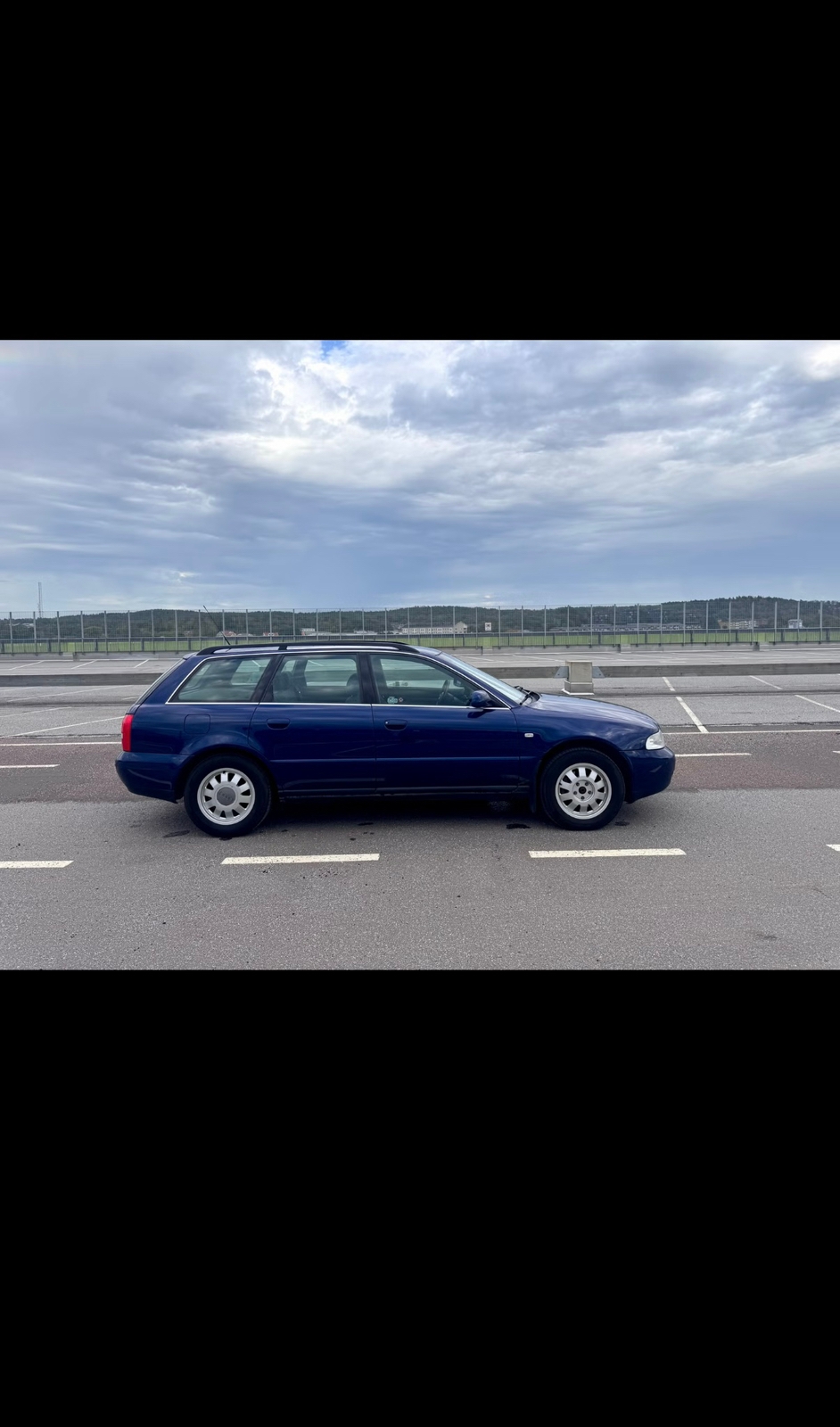 Audi A4 2.4 1999, bild 3/4