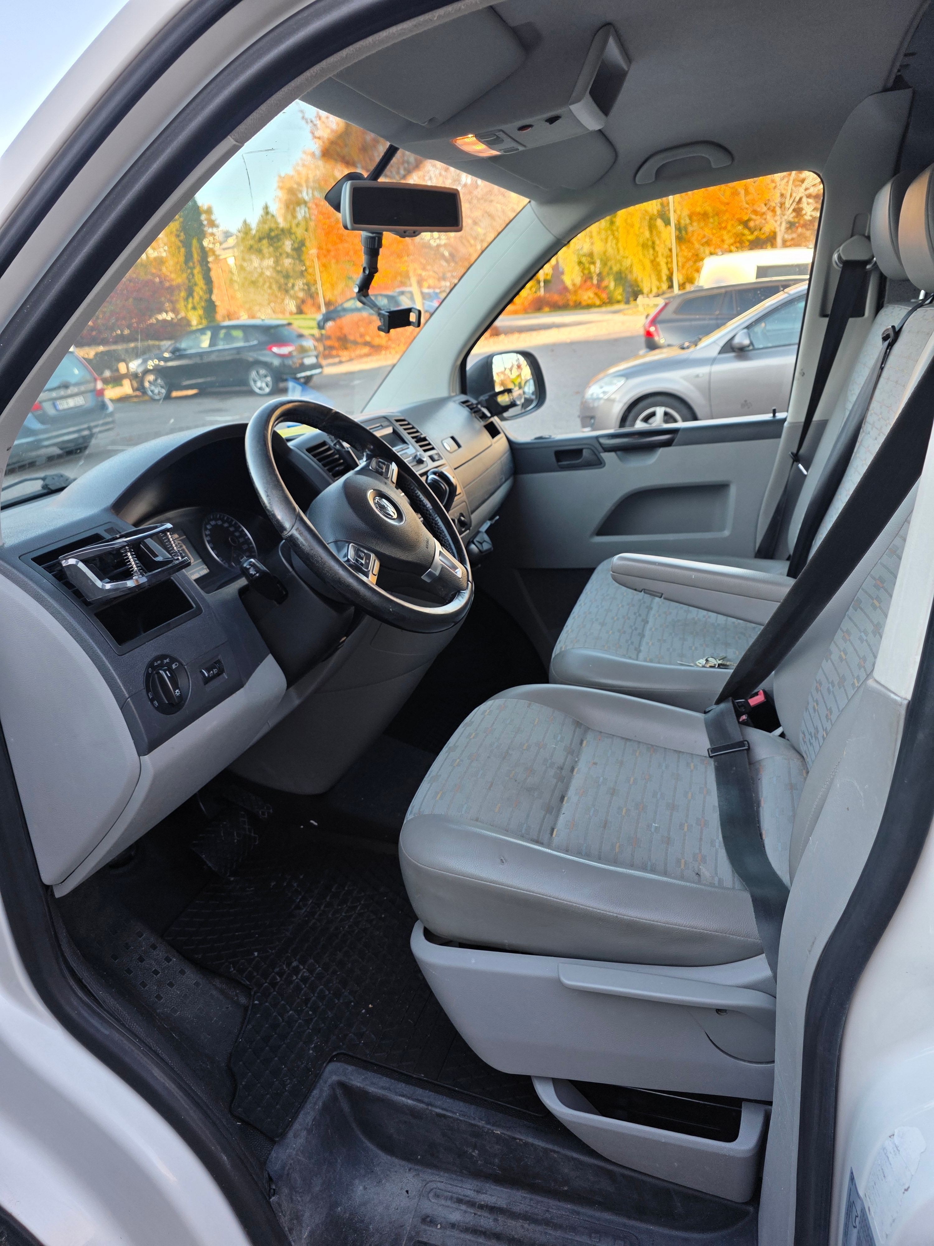 Volkswagen Transporter 2012, bild 2/9