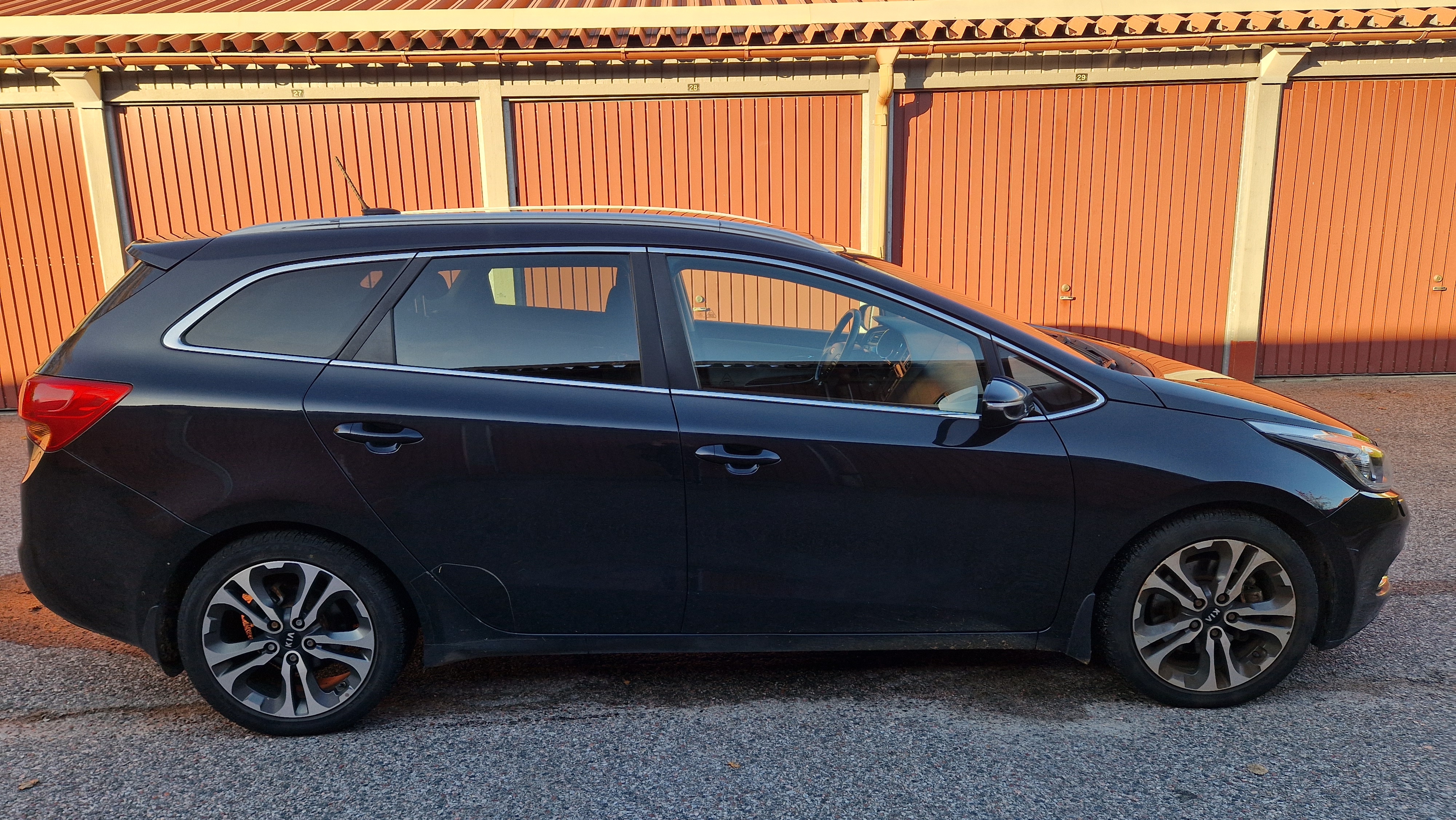Kia Ceed 1.6 CRDi 128 2015, bild 2/10