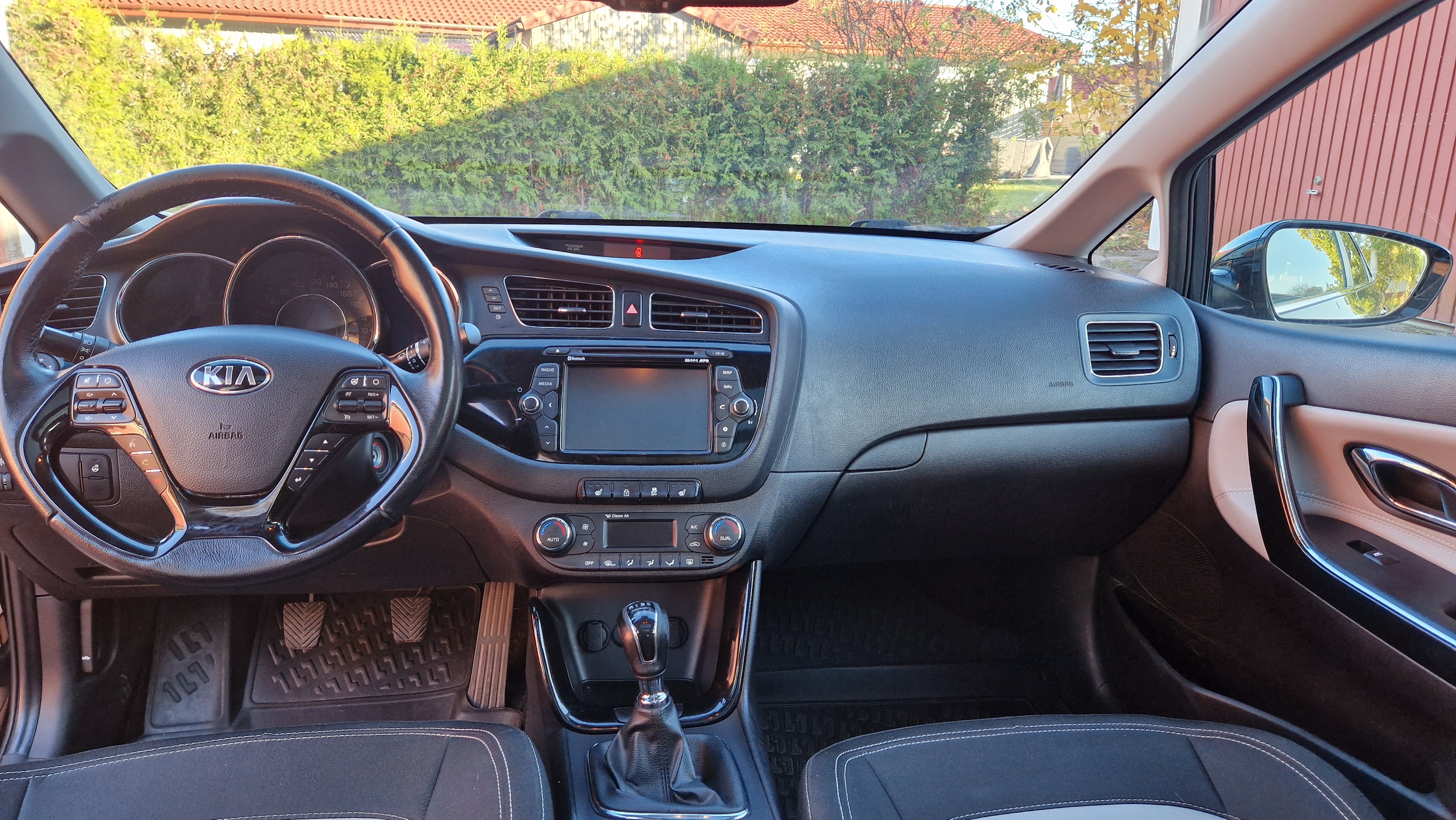 Kia Ceed 1.6 CRDi 128 2015, bild 6/10