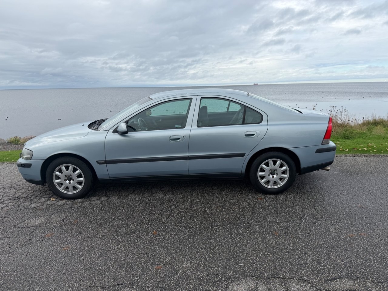 Volvo S60 2.4 Business 2002, bild 2/10