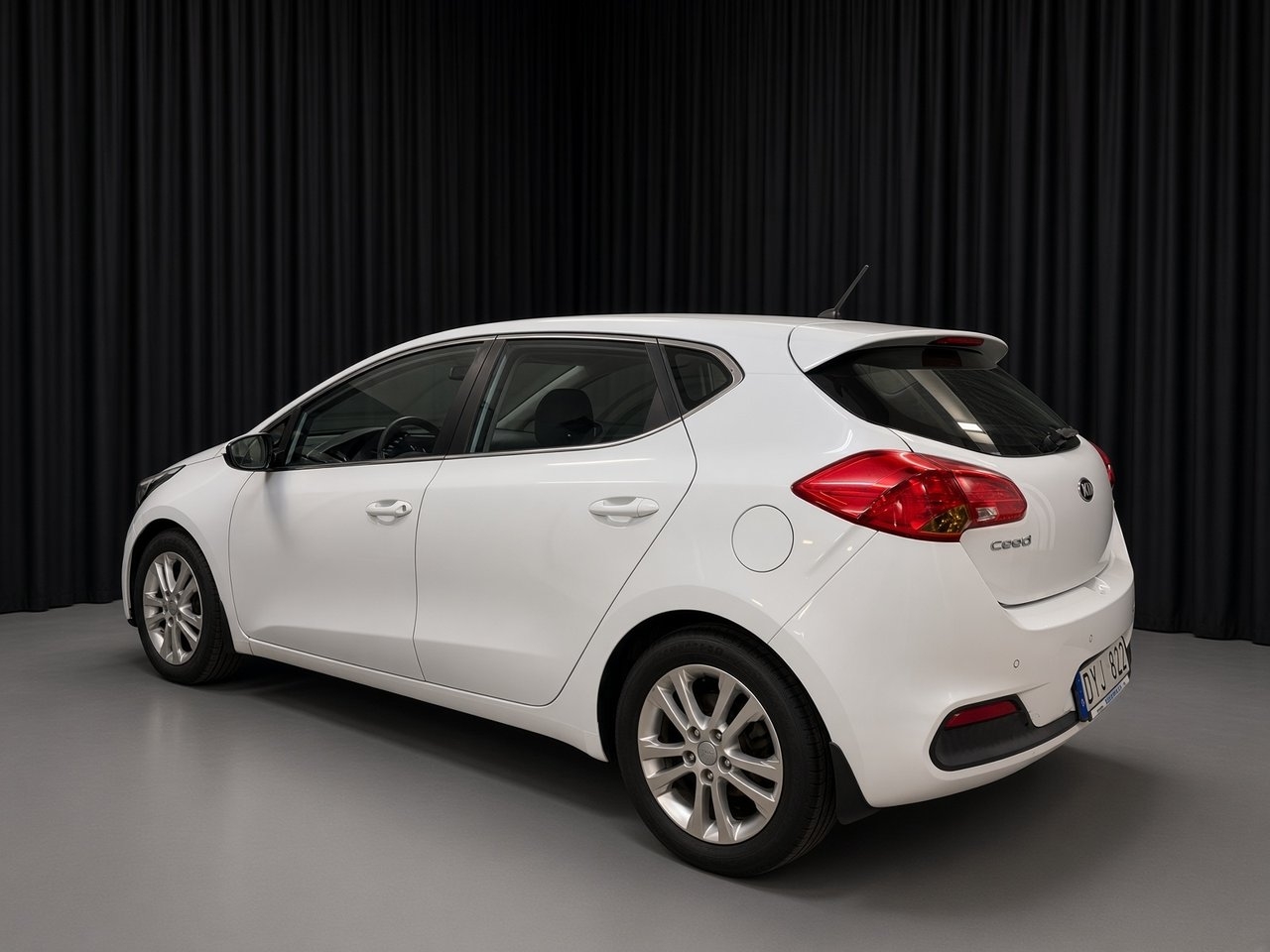 Kia Ceed 1.6 CRDi 128 2013, bild 5/9