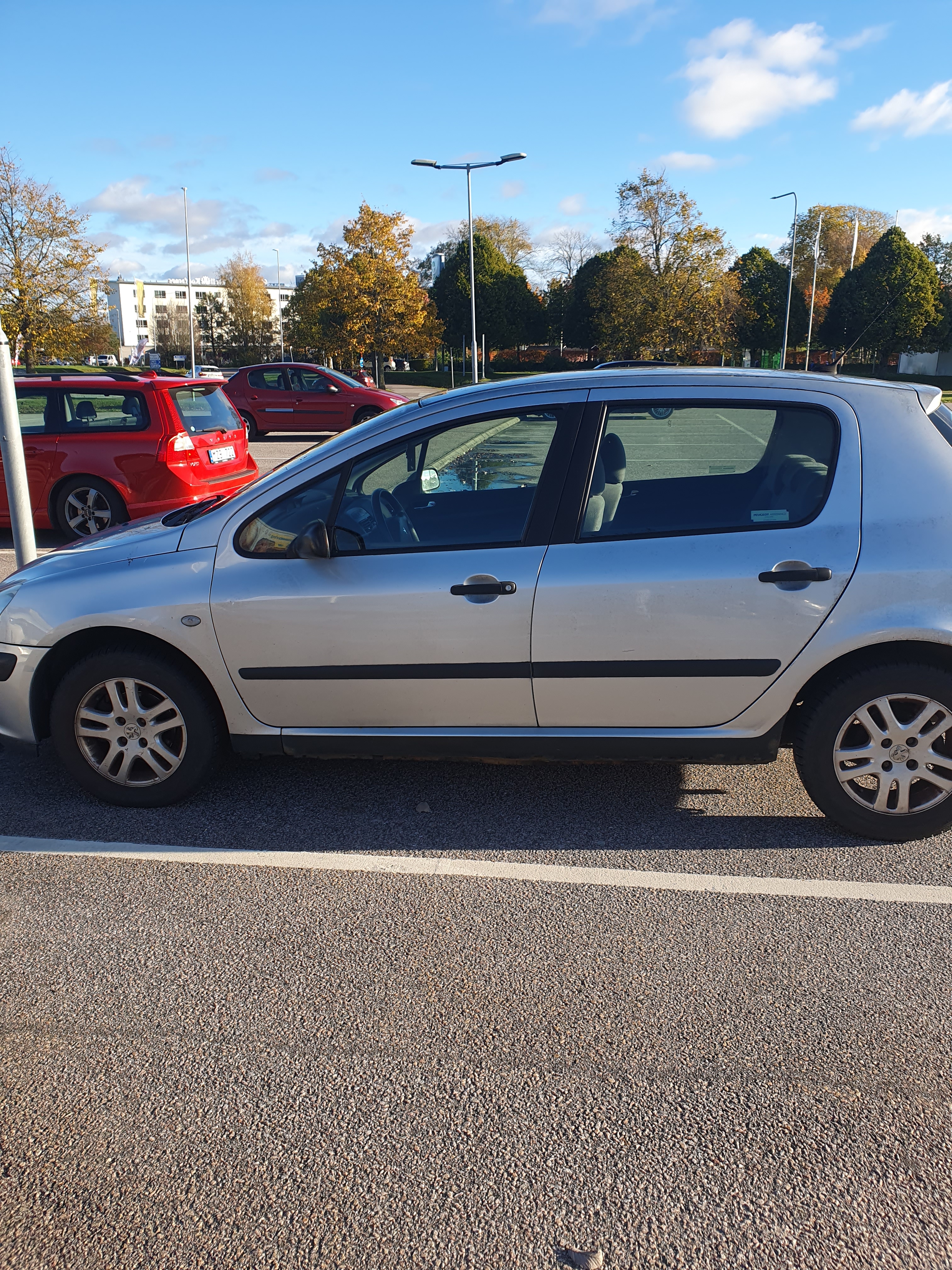 Peugeot 307 110 2002, bild 2/4