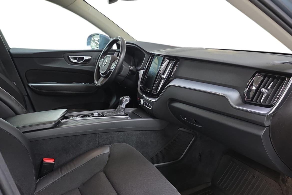 Volvo XC60 T5 Momentum Advanced 2019, bild 7/10