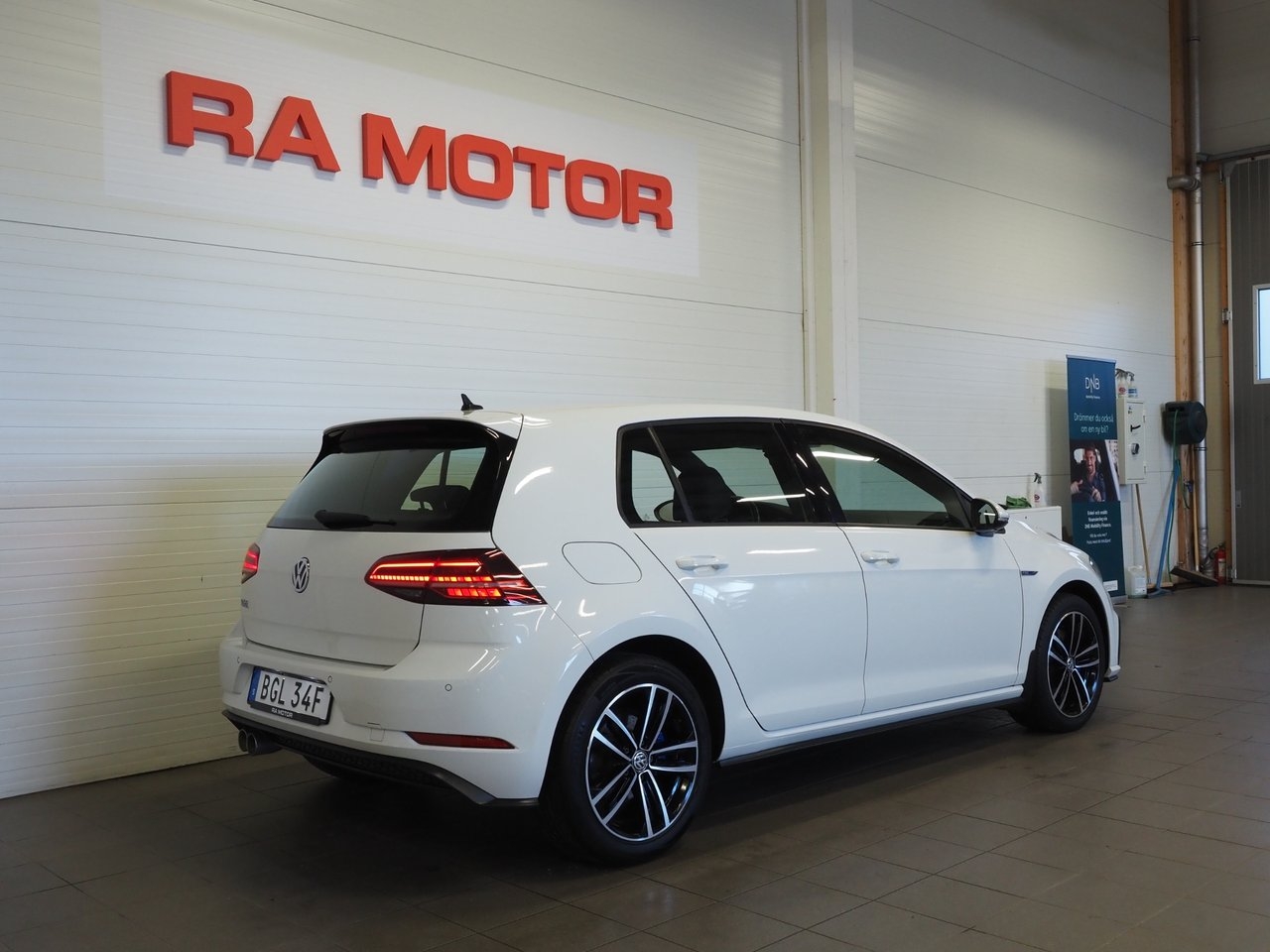 Volkswagen Golf GTE 2020, bild 6/24