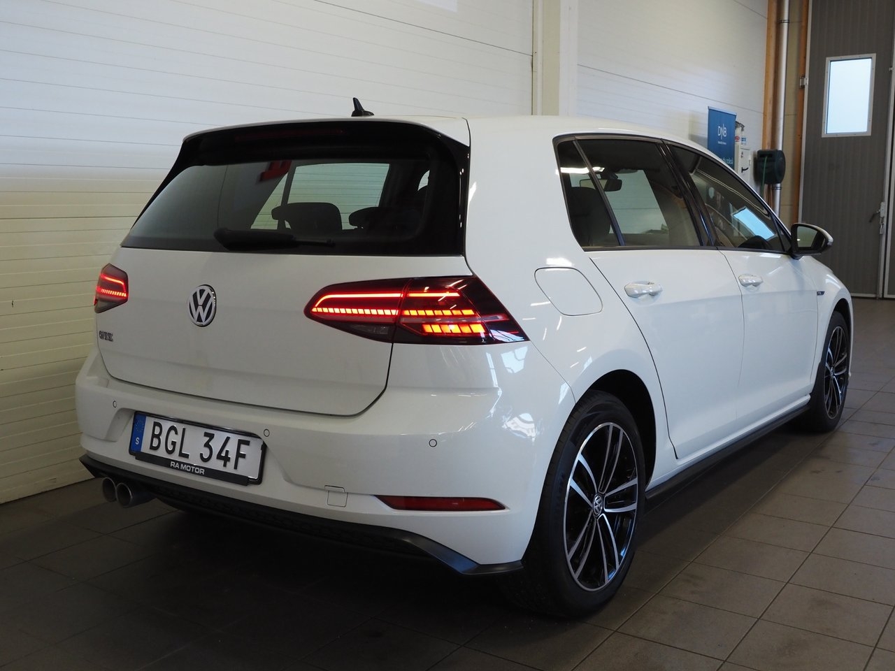 Volkswagen Golf GTE 2020, bild 7/24