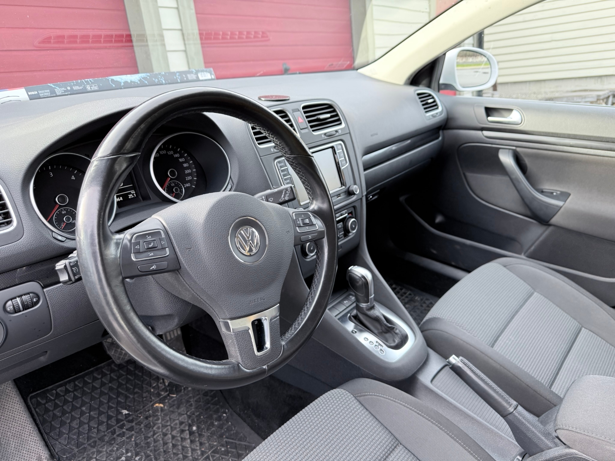 Volkswagen Golf 1.6 TDI 2011, bild 3/3