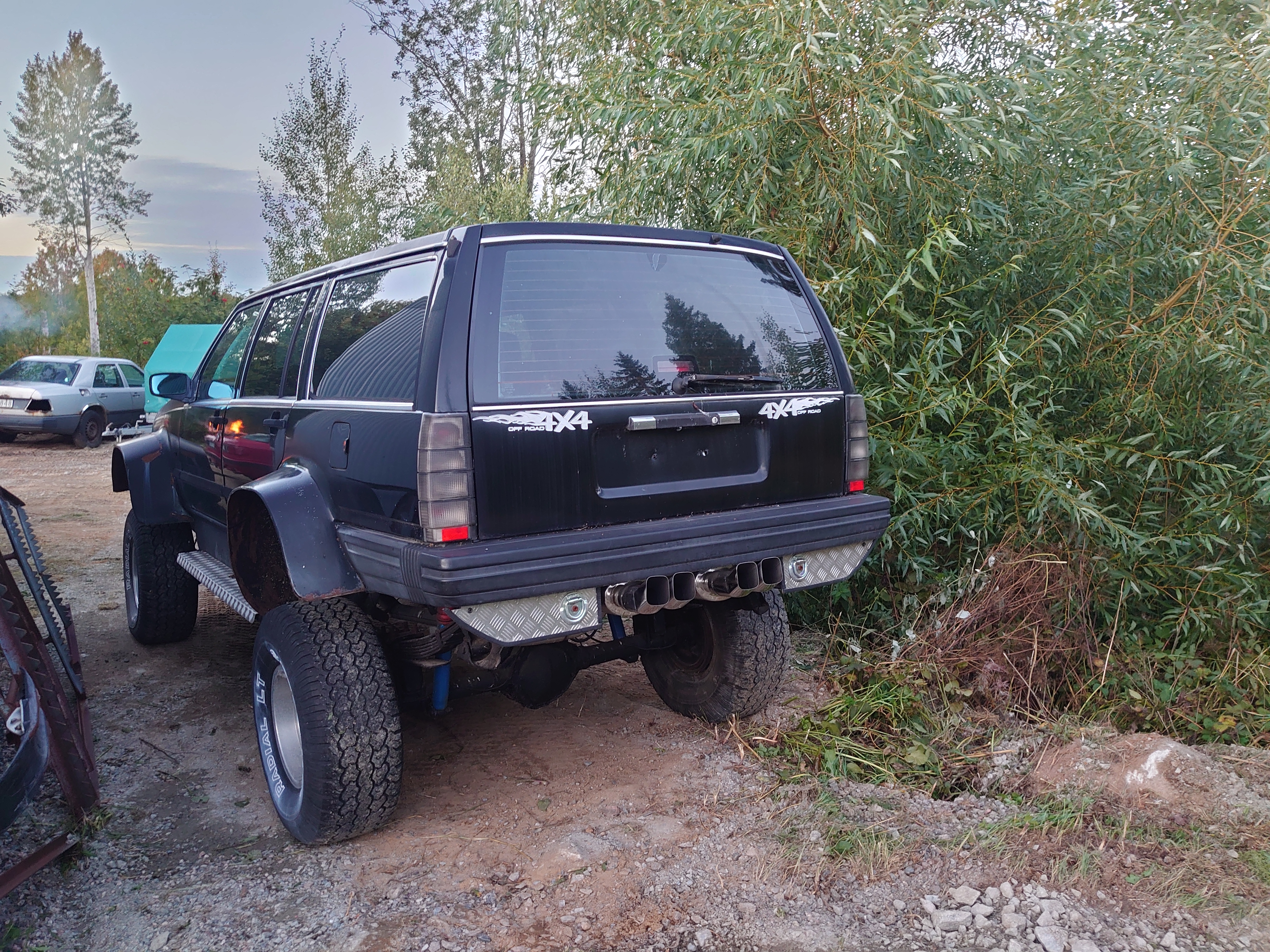 Chevrolet Suburban 1980, bild 2/4