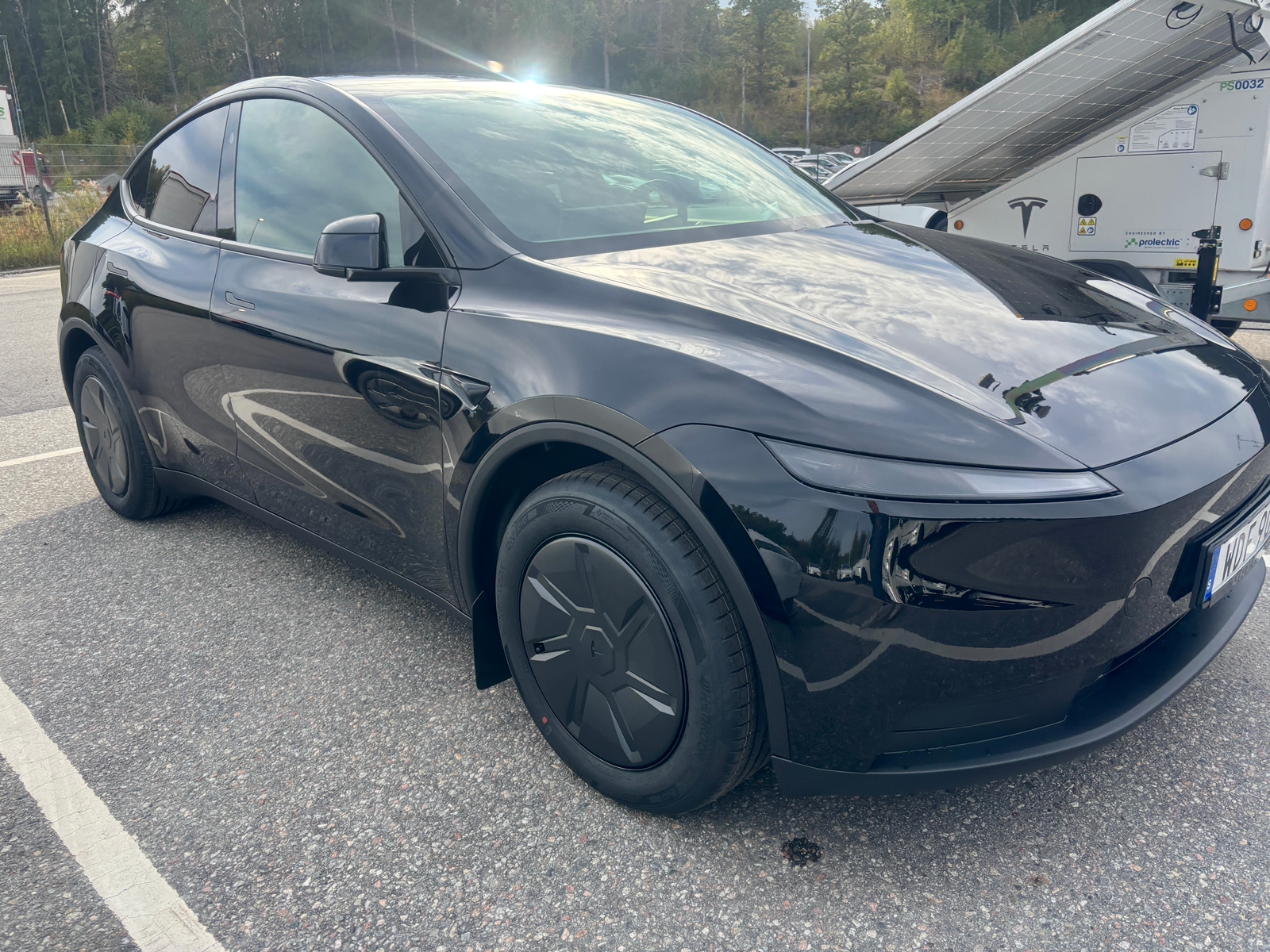 Tesla Model Y Long Range 2026, bild 3/9