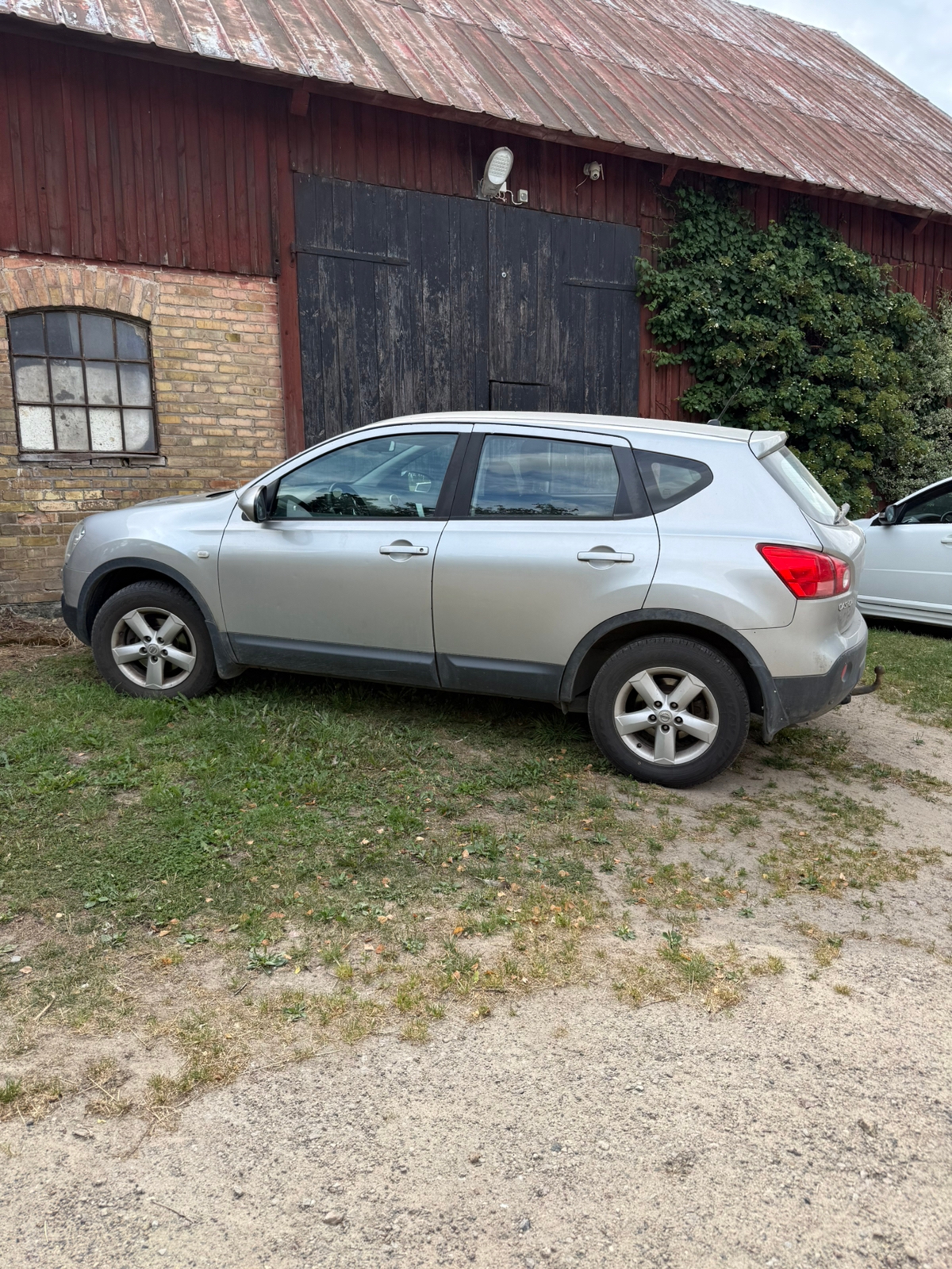 Nissan Qashqai 2.0 dCi 2008, bild 2/2
