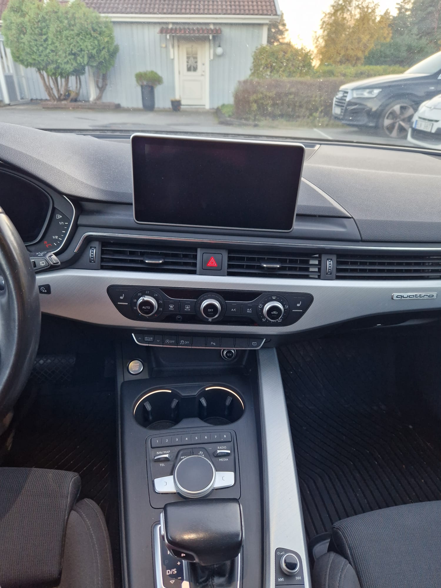 Audi A4 2.0 TDI 2017, bild 7/10