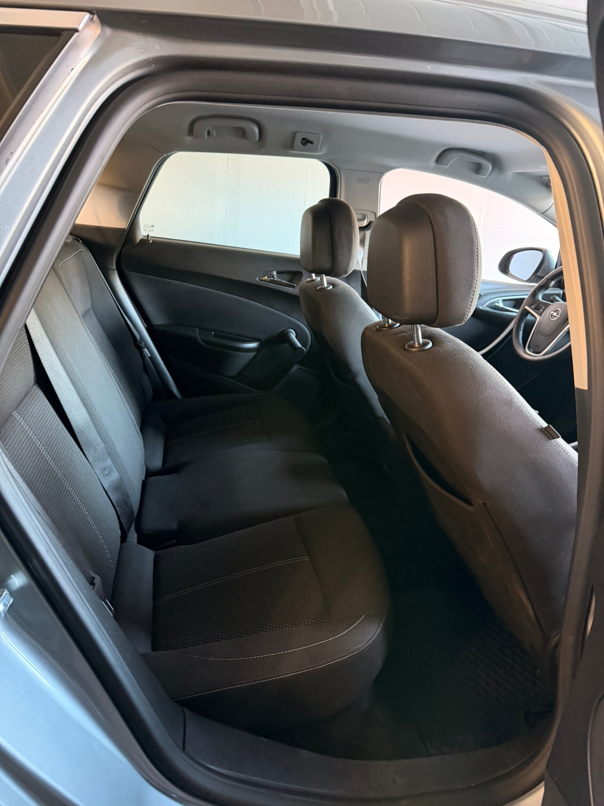 Opel Astra 1.7 CDTI 2013, bild 6/8