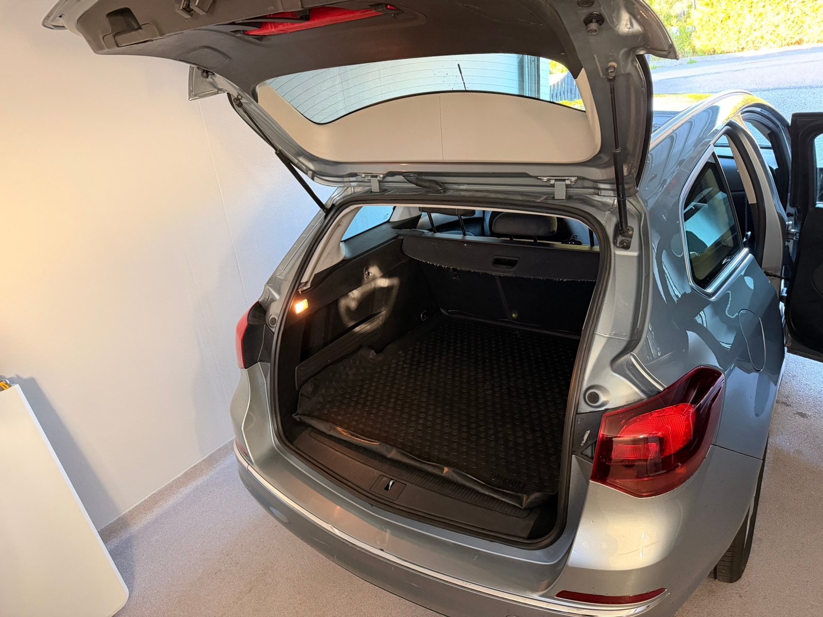 Opel Astra 1.7 CDTI 2013, bild 5/8