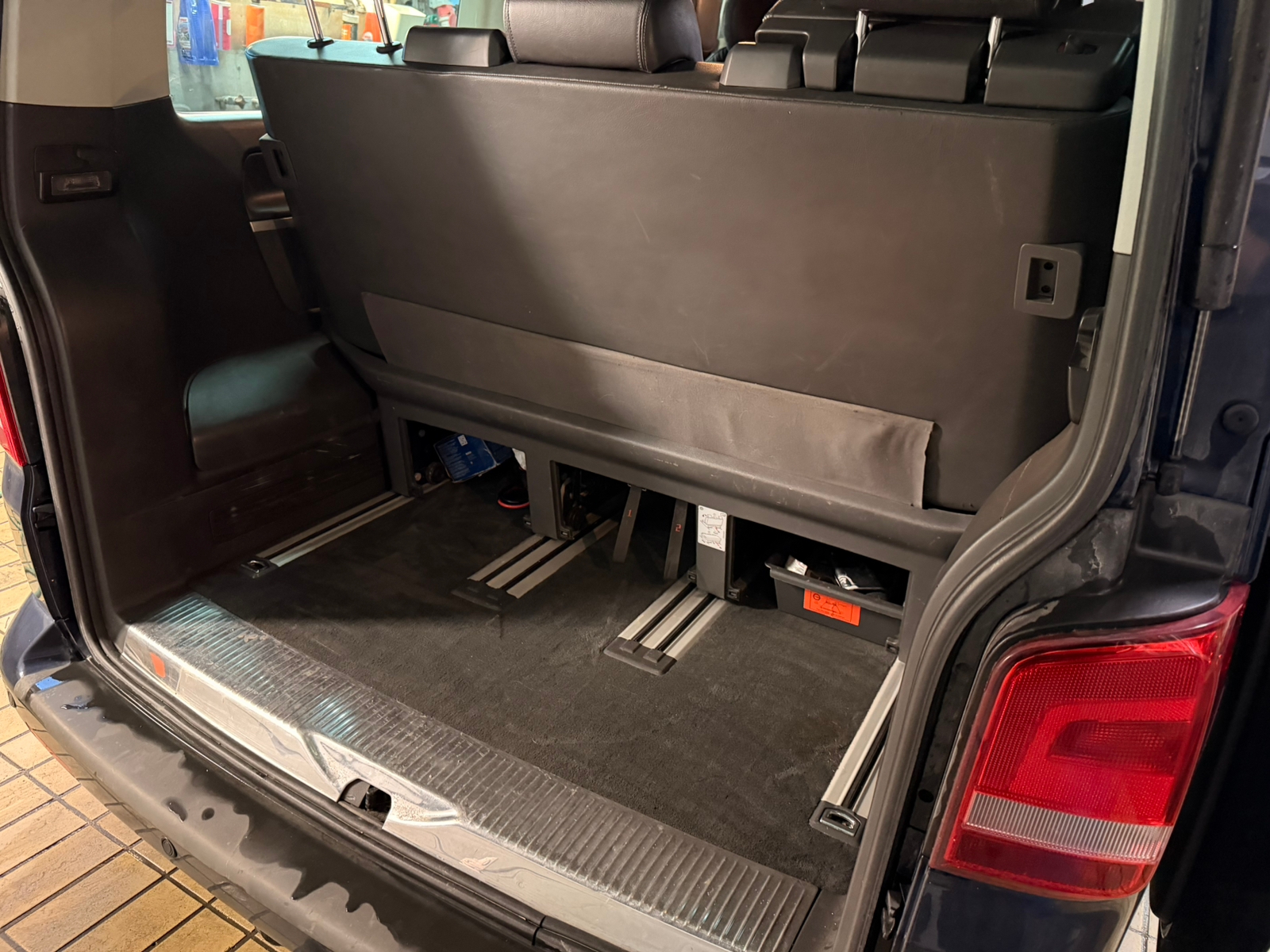 Volkswagen Multivan Highline 2012, bild 7/8