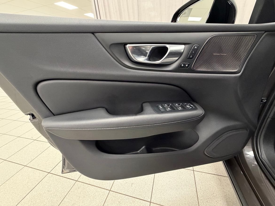 Volvo V60 T6 Plus Dark Nordic 2025, kuva 4/10