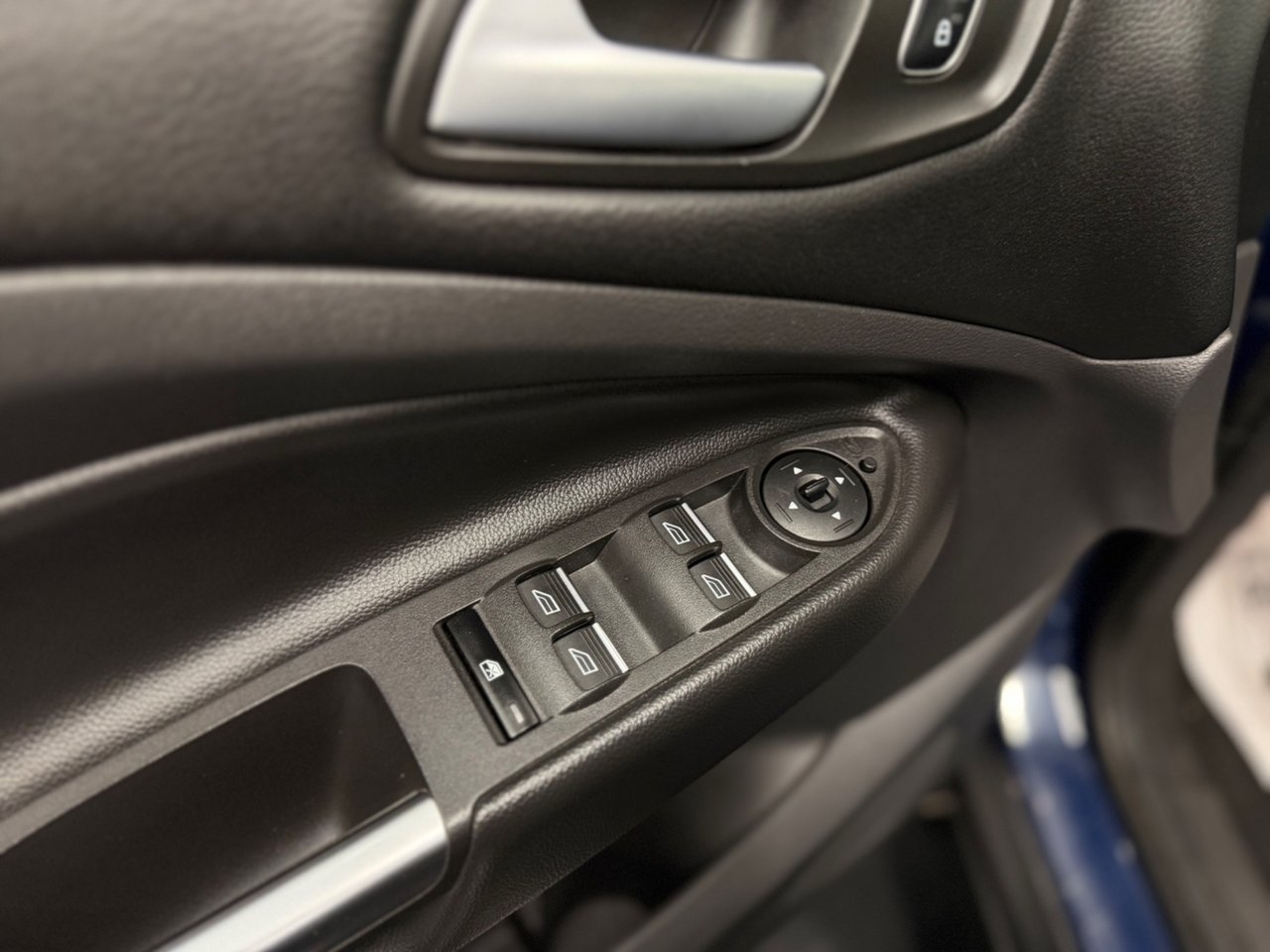 Ford Kuga 2.0 TDCi 2018, kuva 10/10