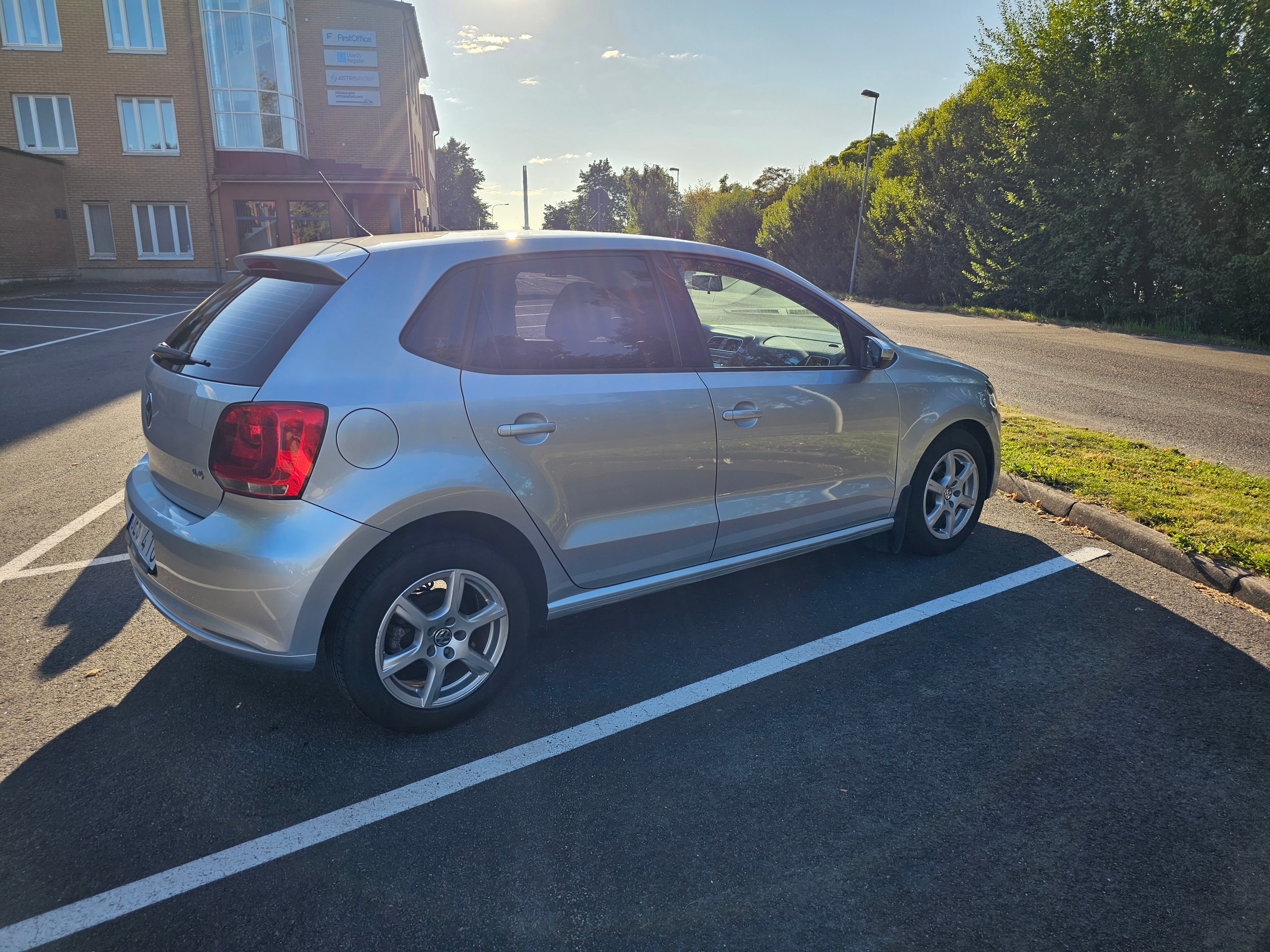 Volkswagen Polo 1.4 2010, bild 2/5