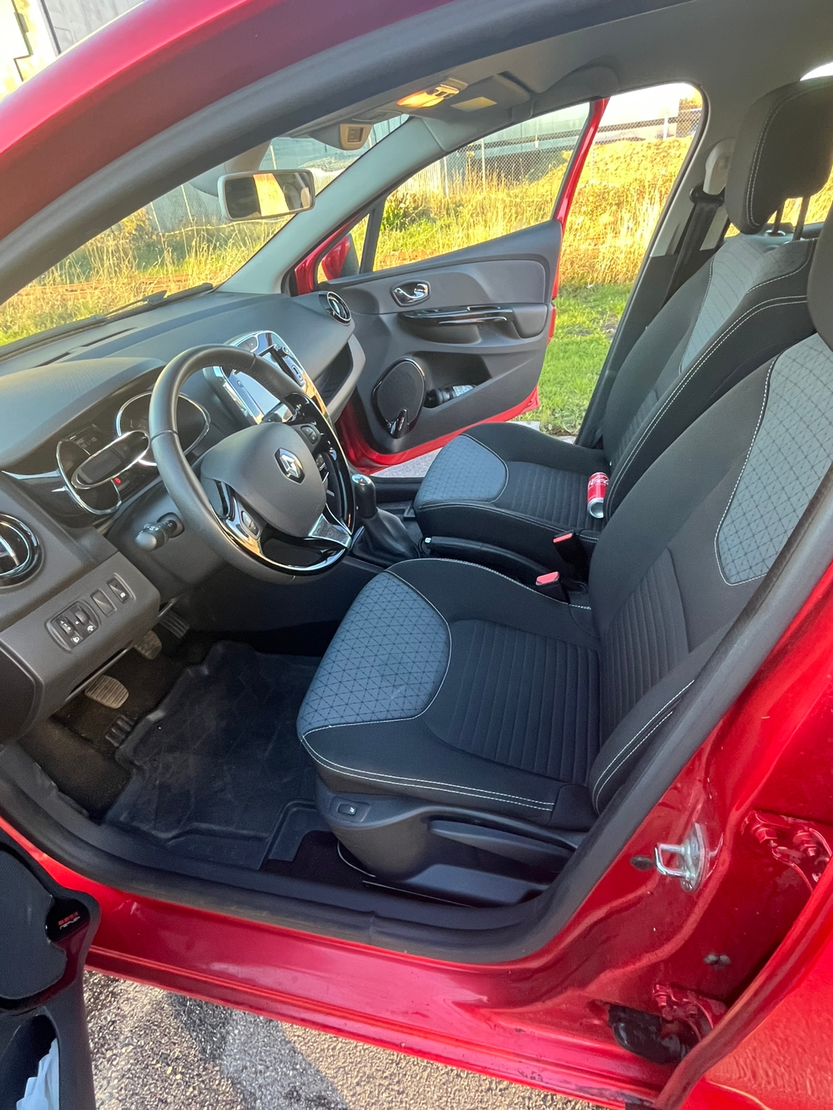 Renault Clio TCe 90 2014, bild 8/8