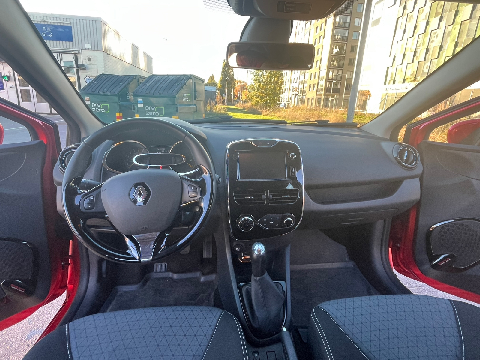 Renault Clio TCe 90 2014, bild 7/8
