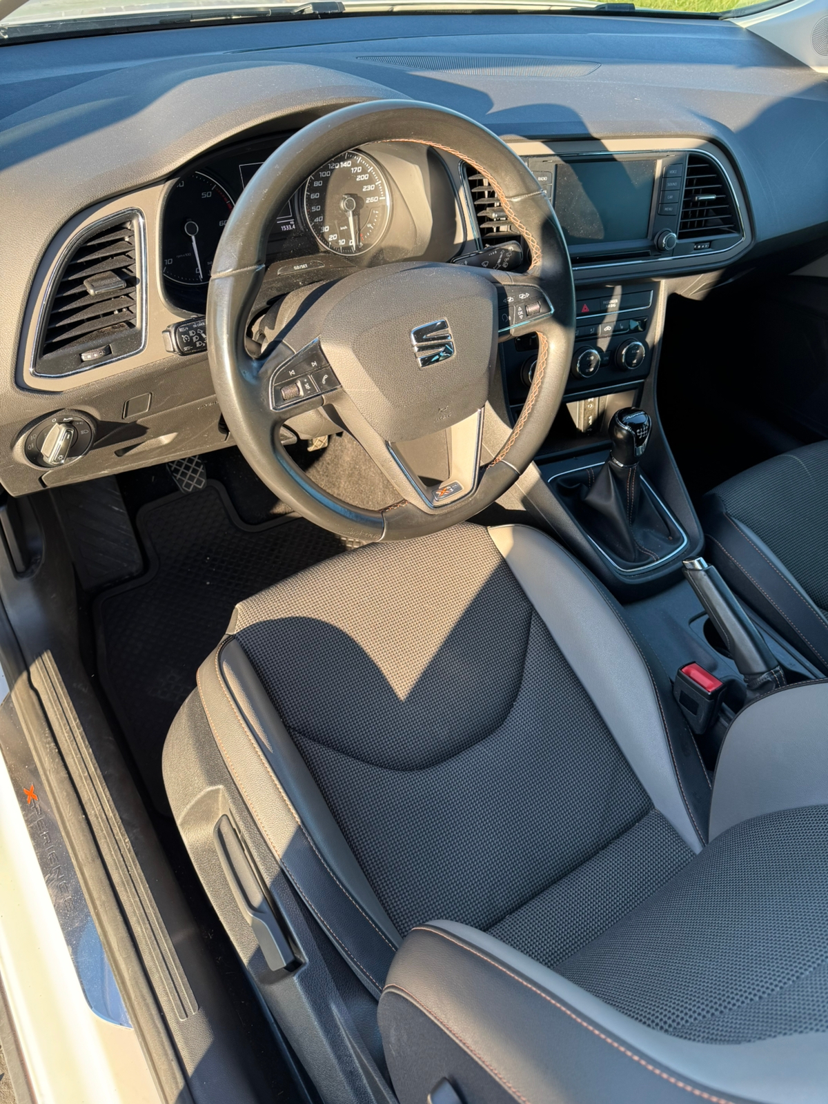 Seat Leon 1.6 TDI Xperience 2016, kuva 9/10