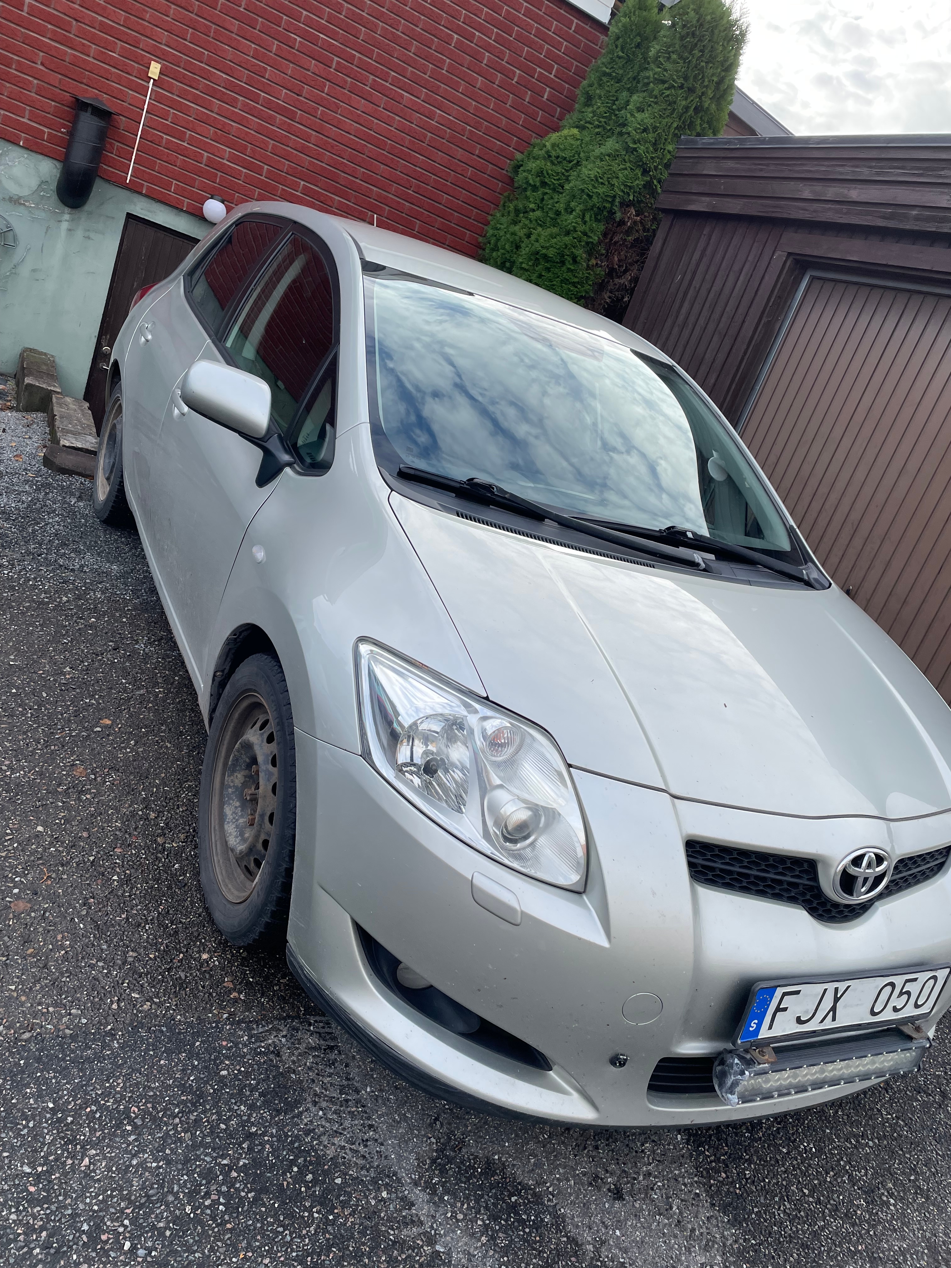 Toyota Auris 2.0 D-4D 2007, bild 3/7