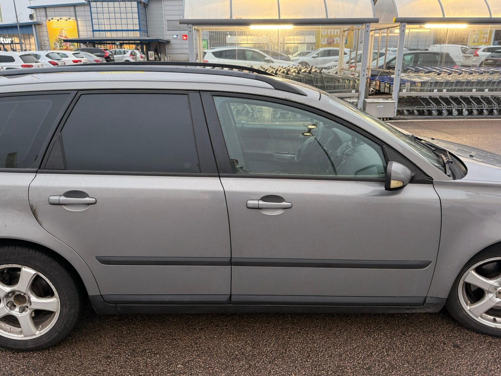 Volvo V50 2.4i 2005, kuva 3/8