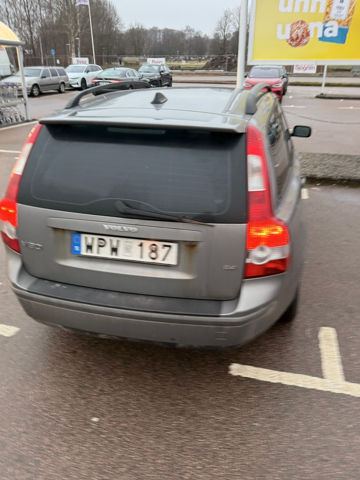 Volvo V50 2.4i 2005, kuva 2/8