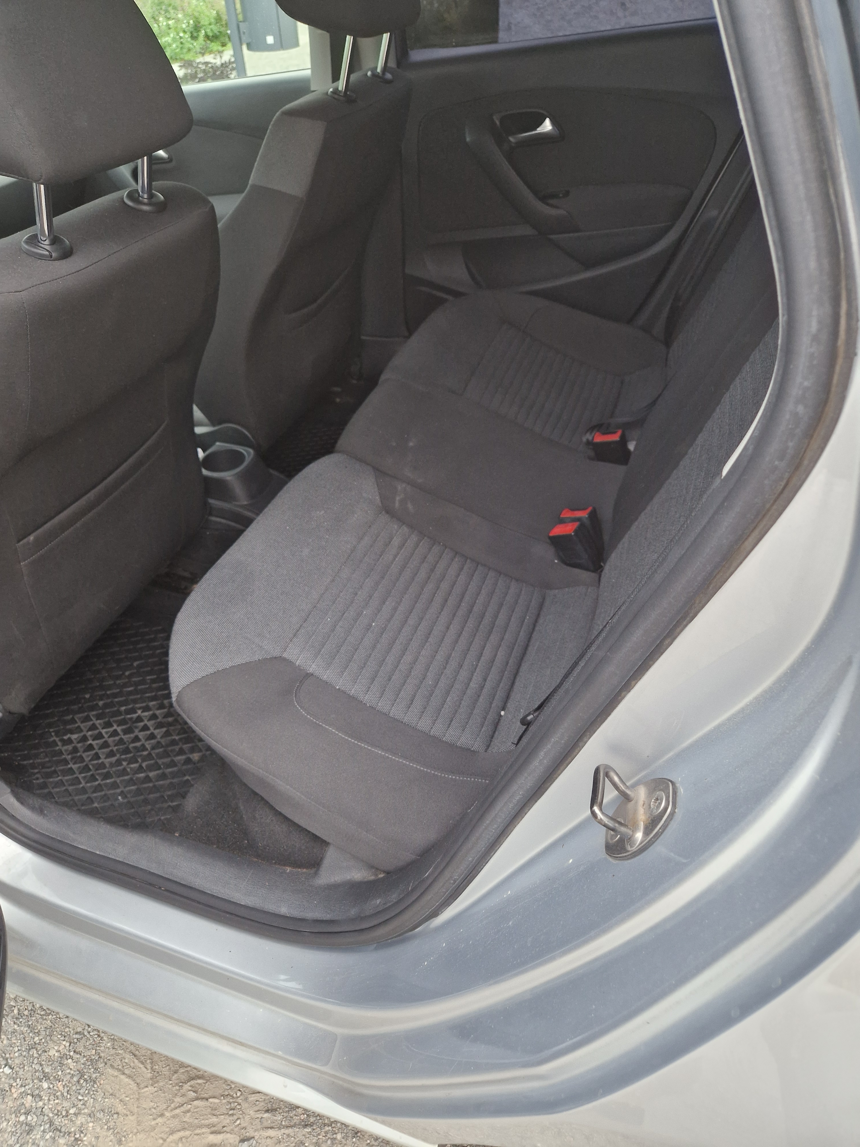 Volkswagen Polo 1.6 TDI 2010, bild 5/5