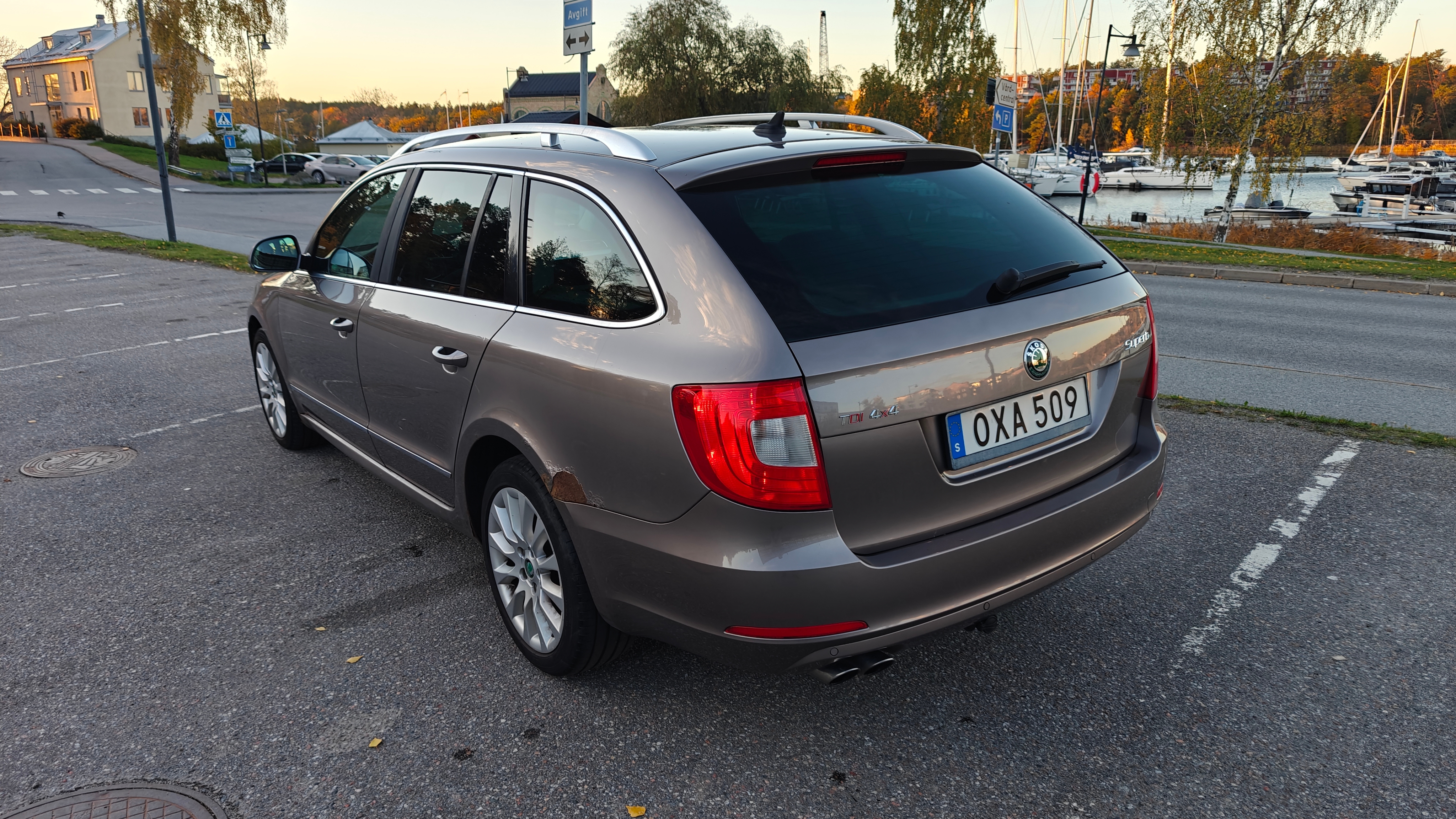 Skoda Superb 2.0 TDI 2012, bild 4/10