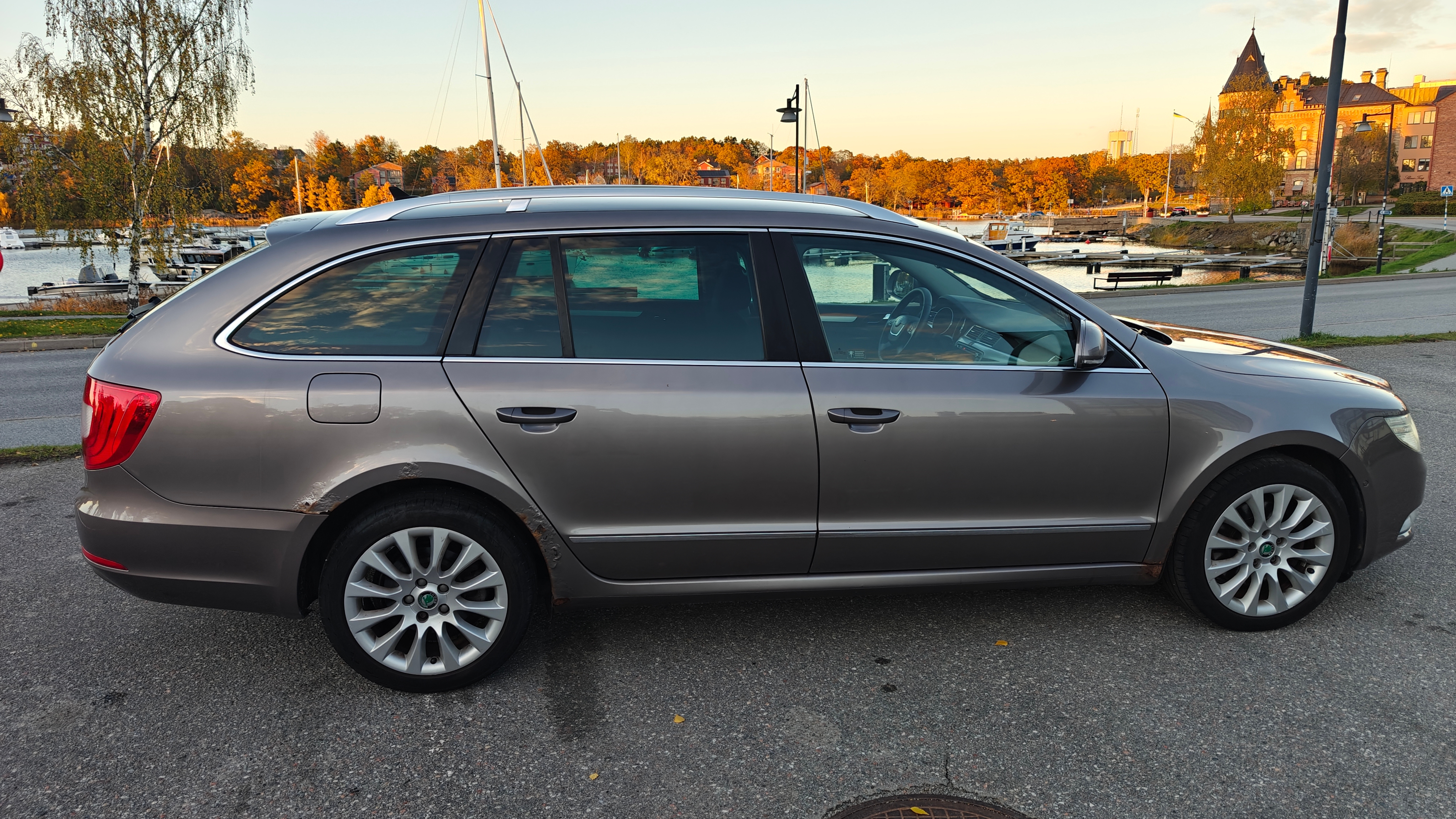Skoda Superb 2.0 TDI 2012, bild 7/10