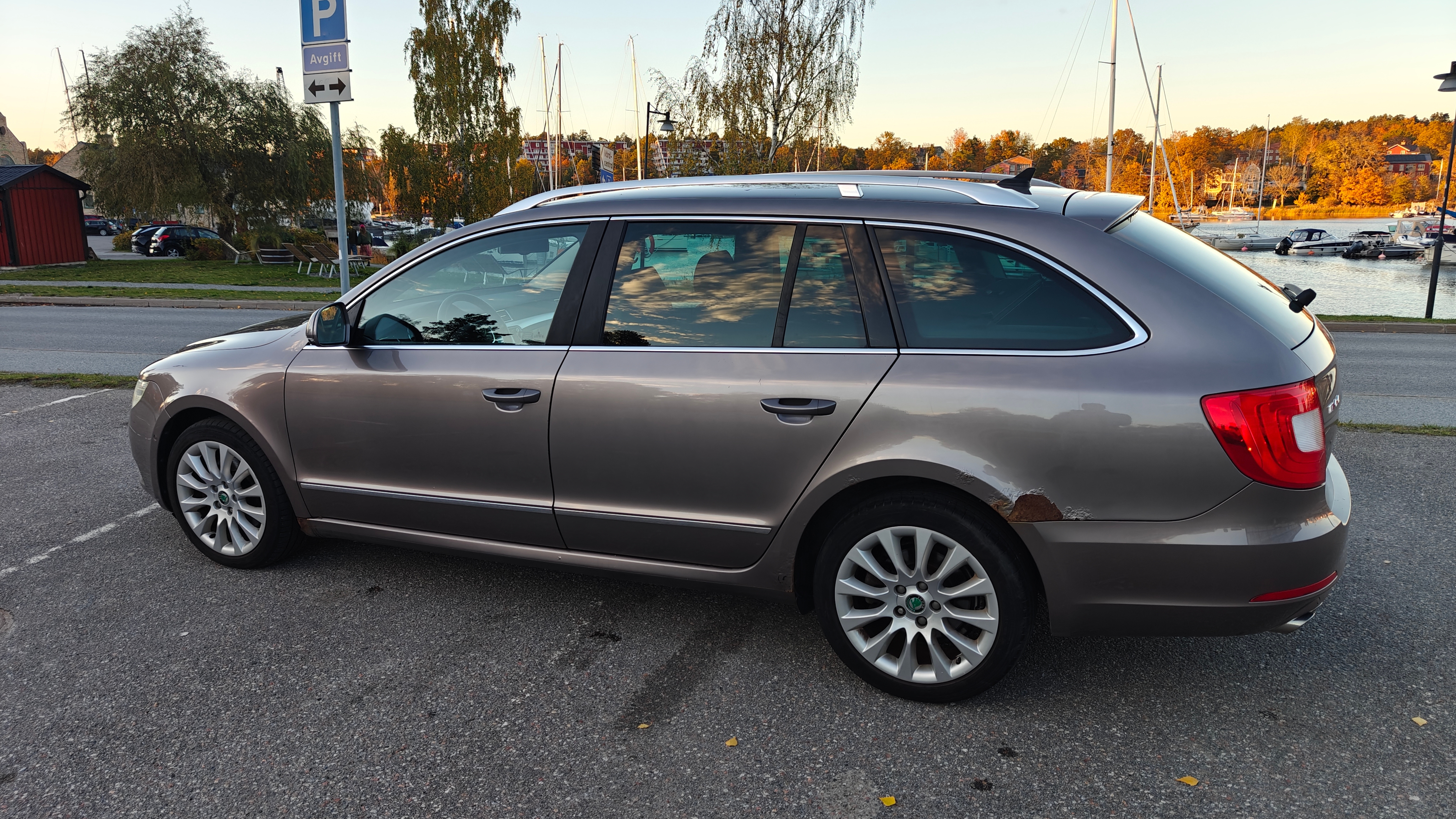 Skoda Superb 2.0 TDI 2012, bild 3/10