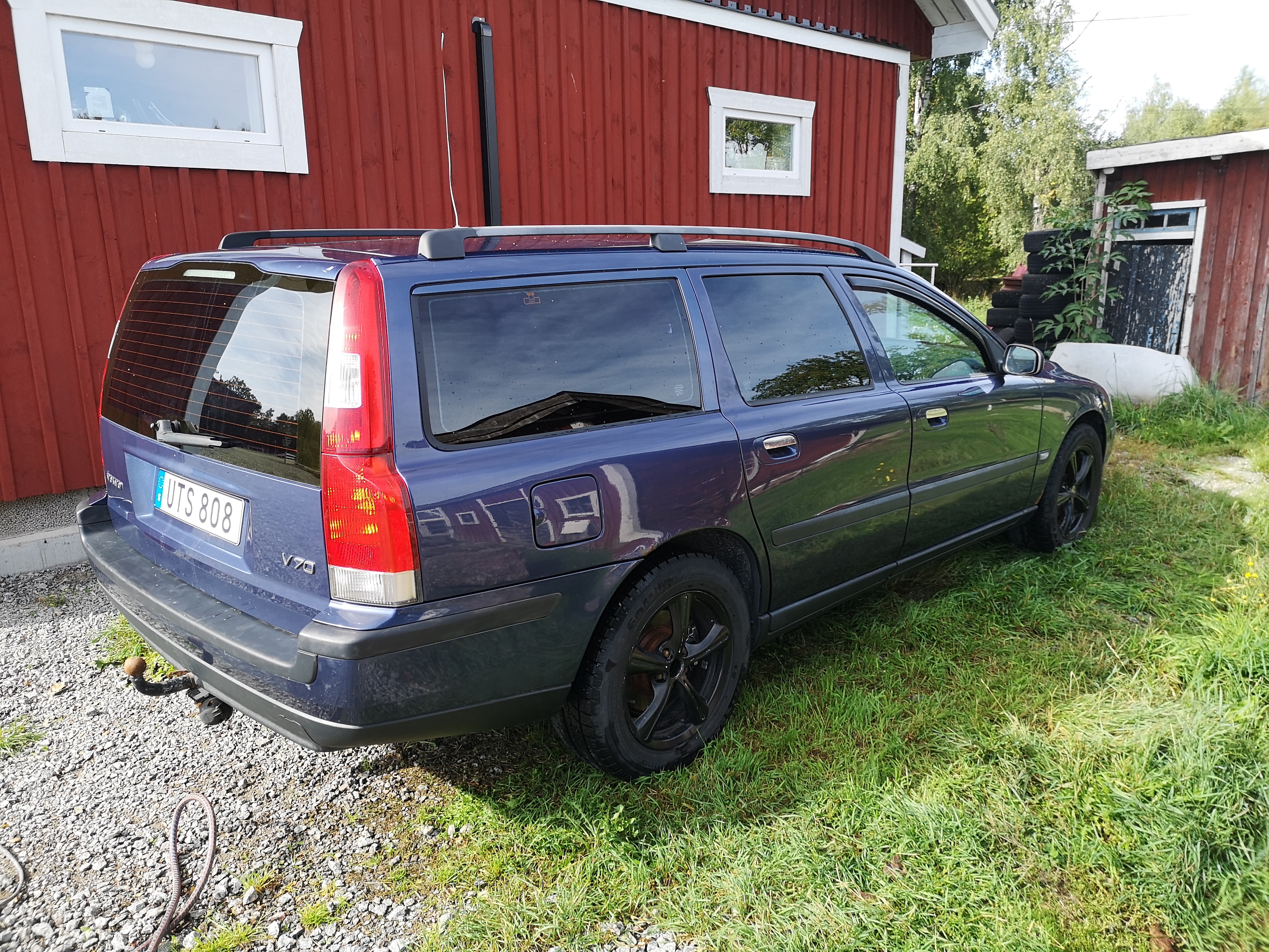 Volvo V70 2.4 2004, kuva 2/3