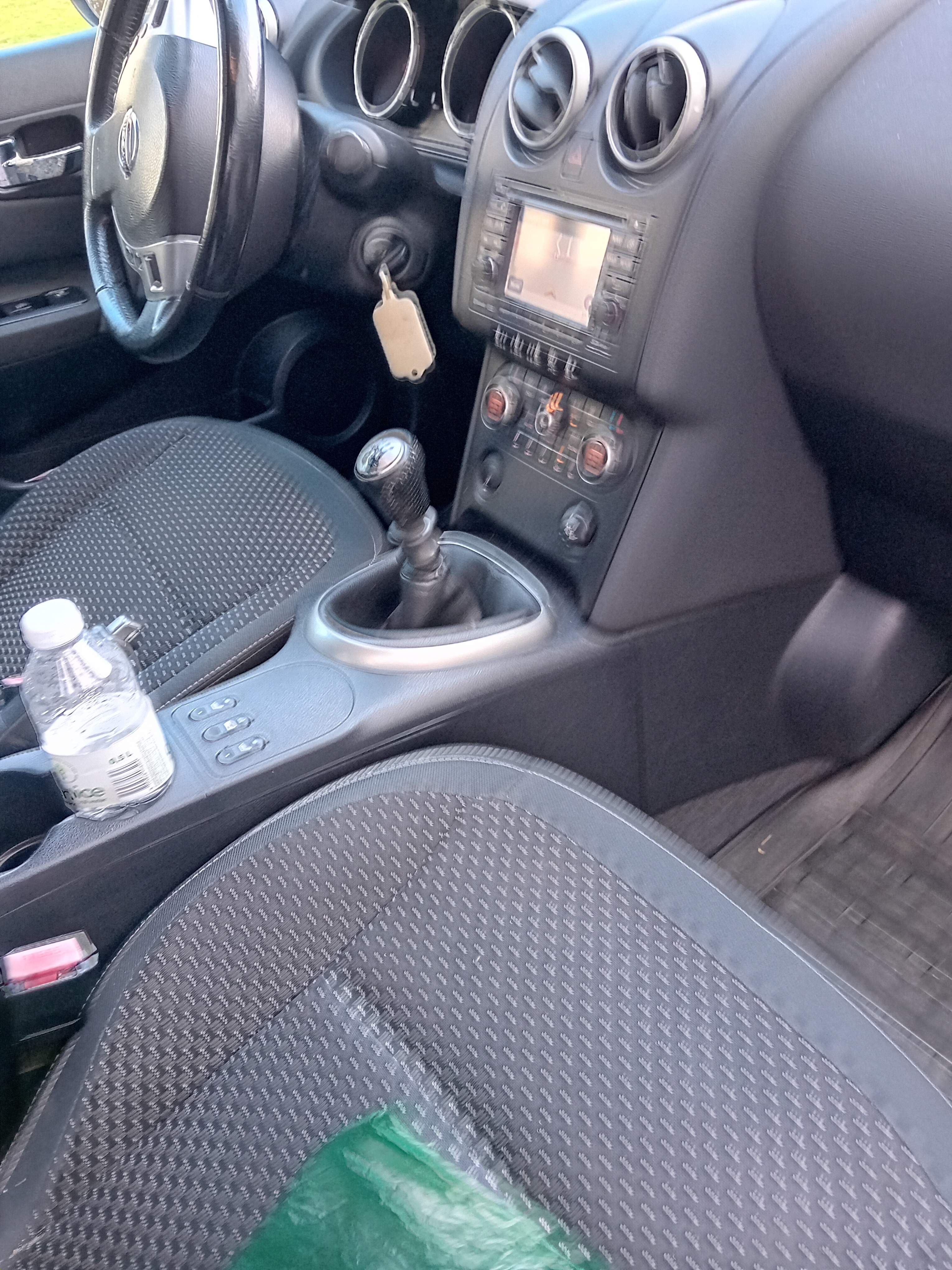 Nissan Qashqai 2.0 2009, bild 6/8