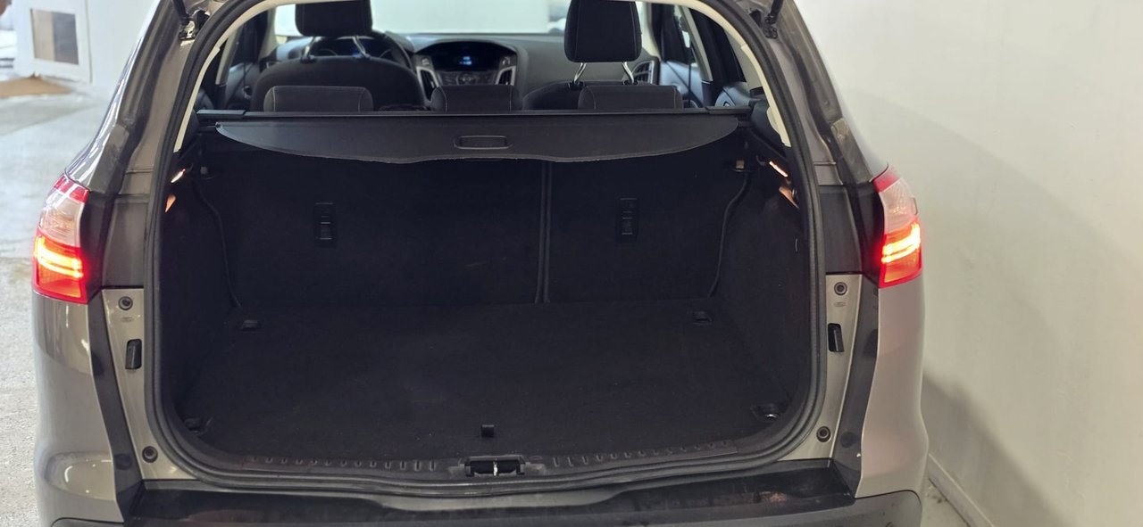 Ford Focus 1.6 TDCi ECOnetic Titanium 2014, bild 6/10